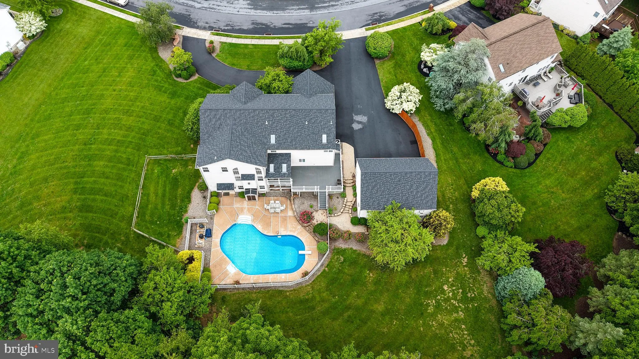 Leesport, Pennsylvania 19533, United States, 4 Bedrooms Bedrooms, ,4 BathroomsBathrooms,Residential,Pending,141546