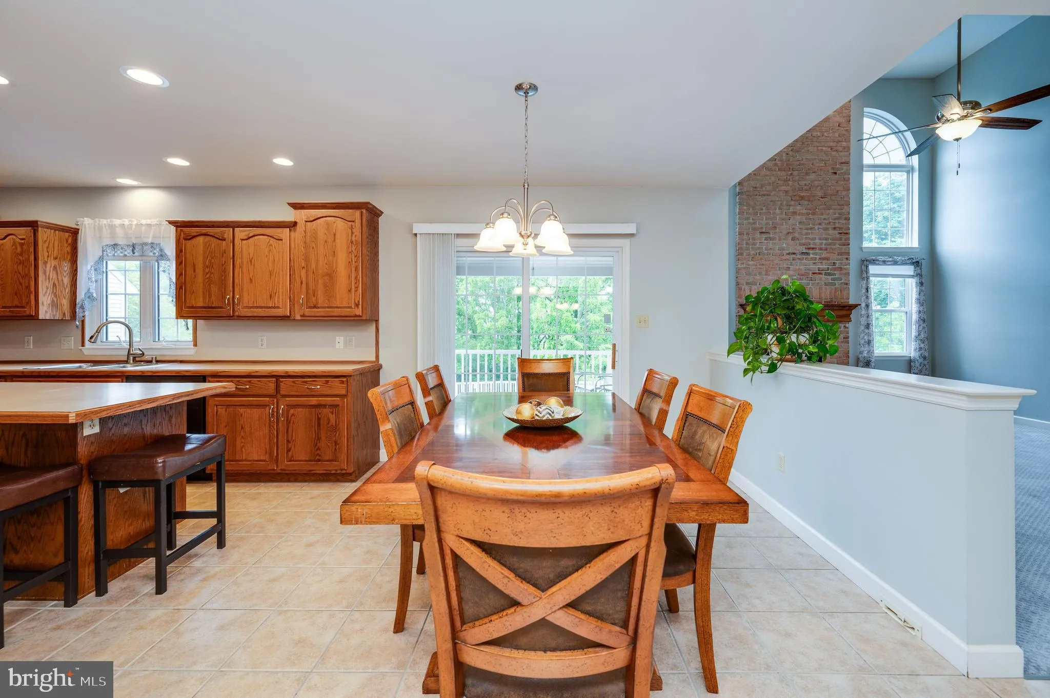 Leesport, Pennsylvania 19533, United States, 4 Bedrooms Bedrooms, ,4 BathroomsBathrooms,Residential,Pending,141546