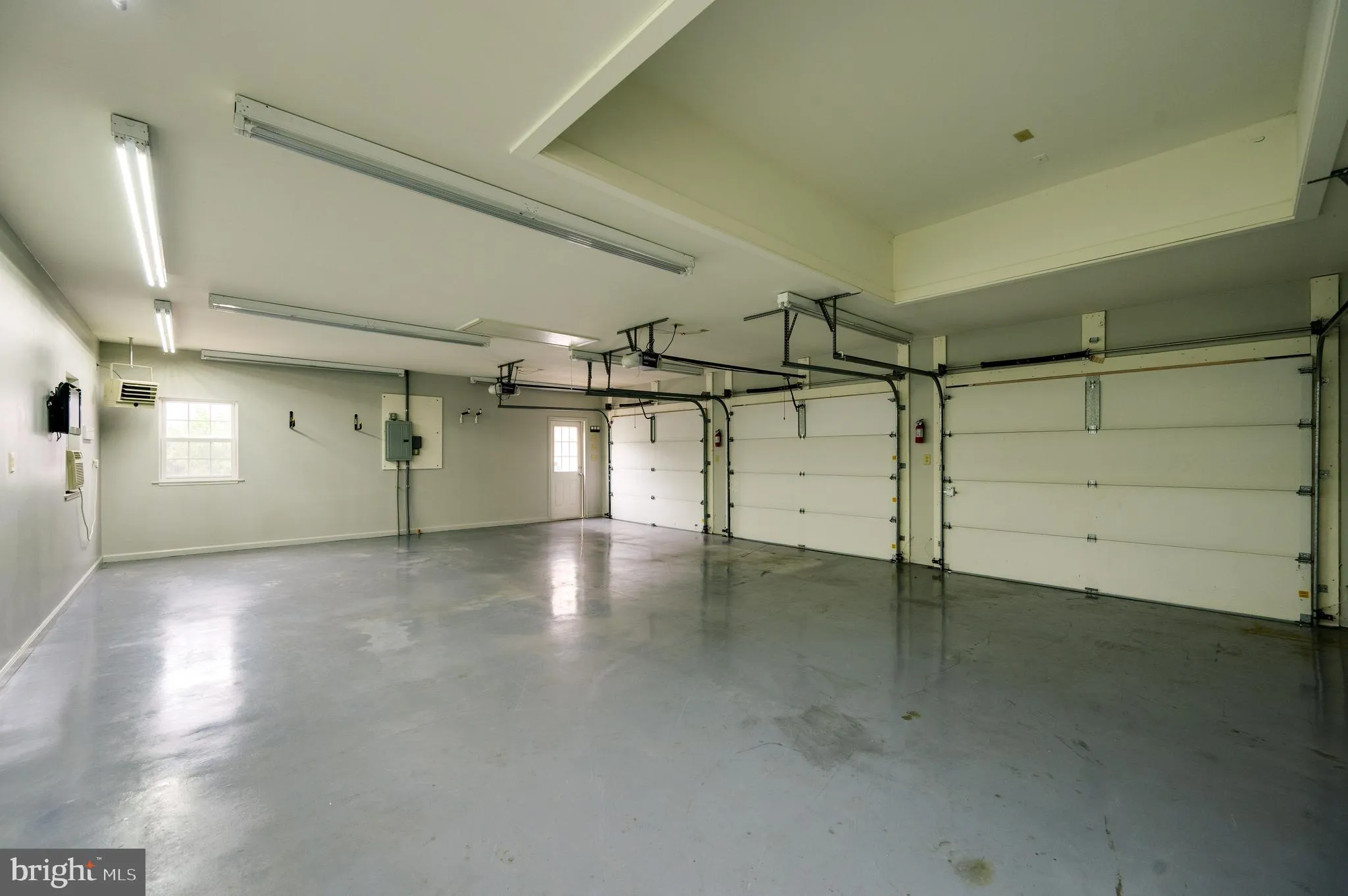 Leesport, Pennsylvania 19533, United States, 4 Bedrooms Bedrooms, ,4 BathroomsBathrooms,Residential,Pending,141546