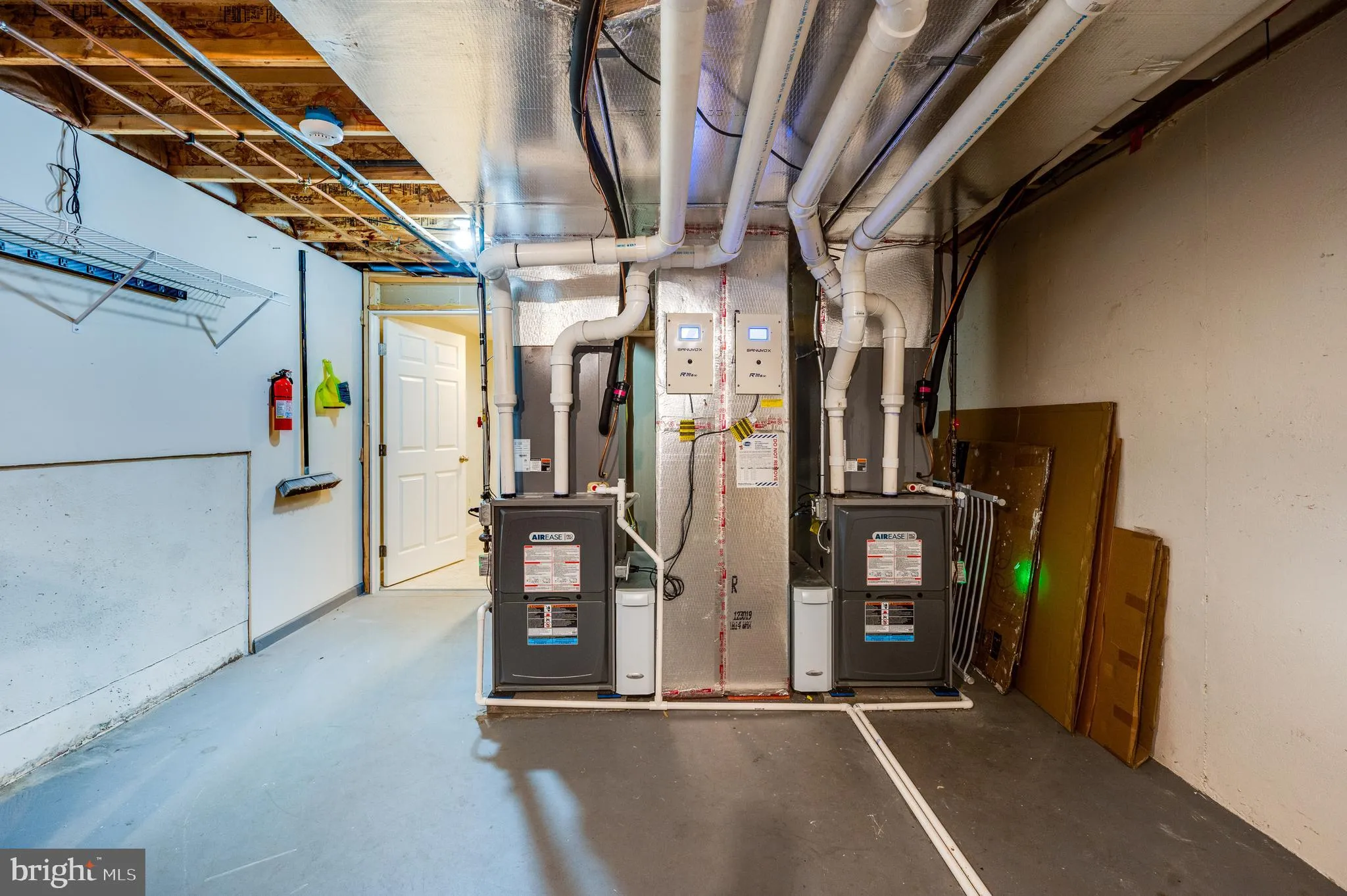 Leesport, Pennsylvania 19533, United States, 4 Bedrooms Bedrooms, ,4 BathroomsBathrooms,Residential,Pending,141546