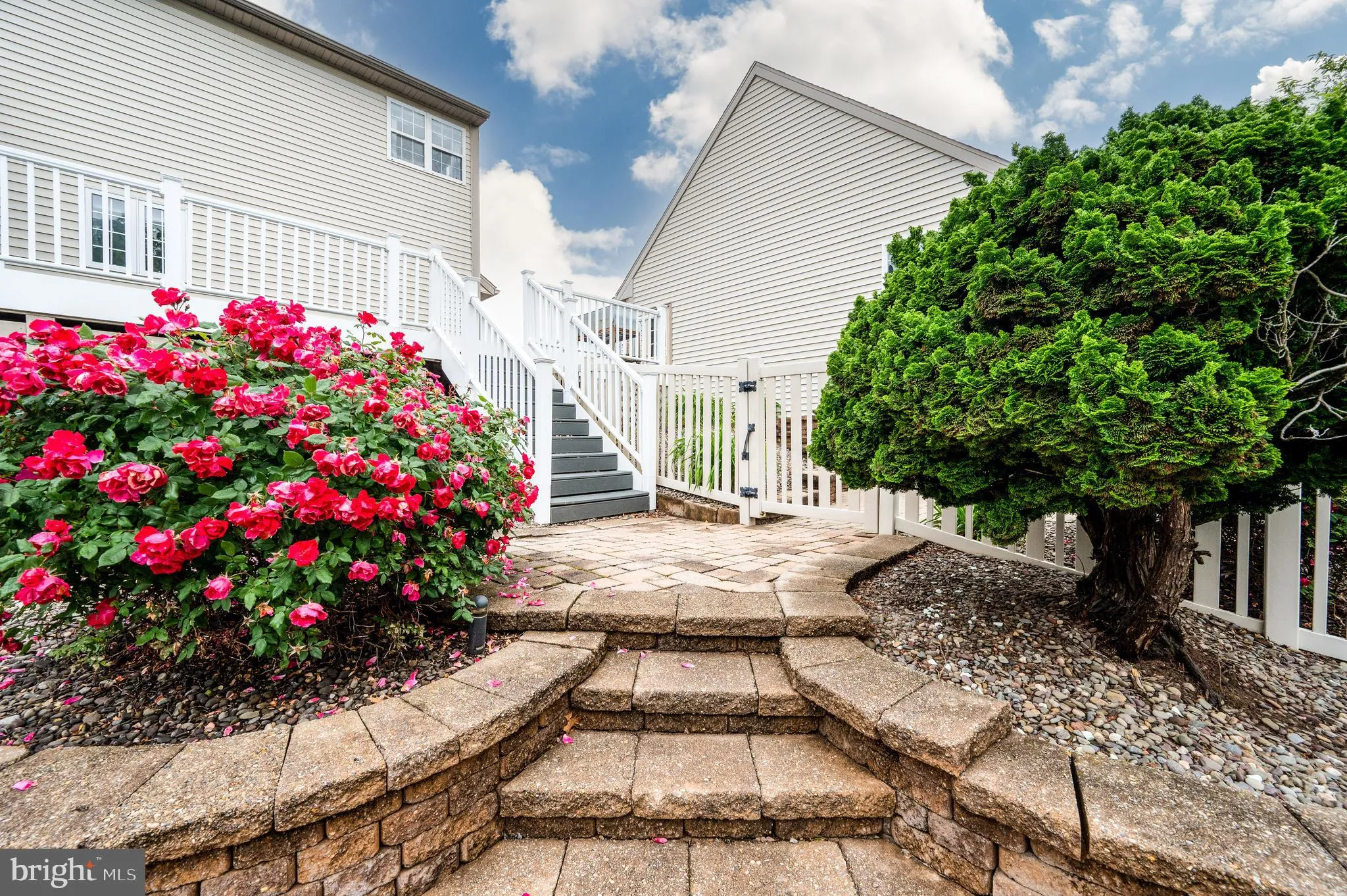 Leesport, Pennsylvania 19533, United States, 4 Bedrooms Bedrooms, ,4 BathroomsBathrooms,Residential,Pending,141546