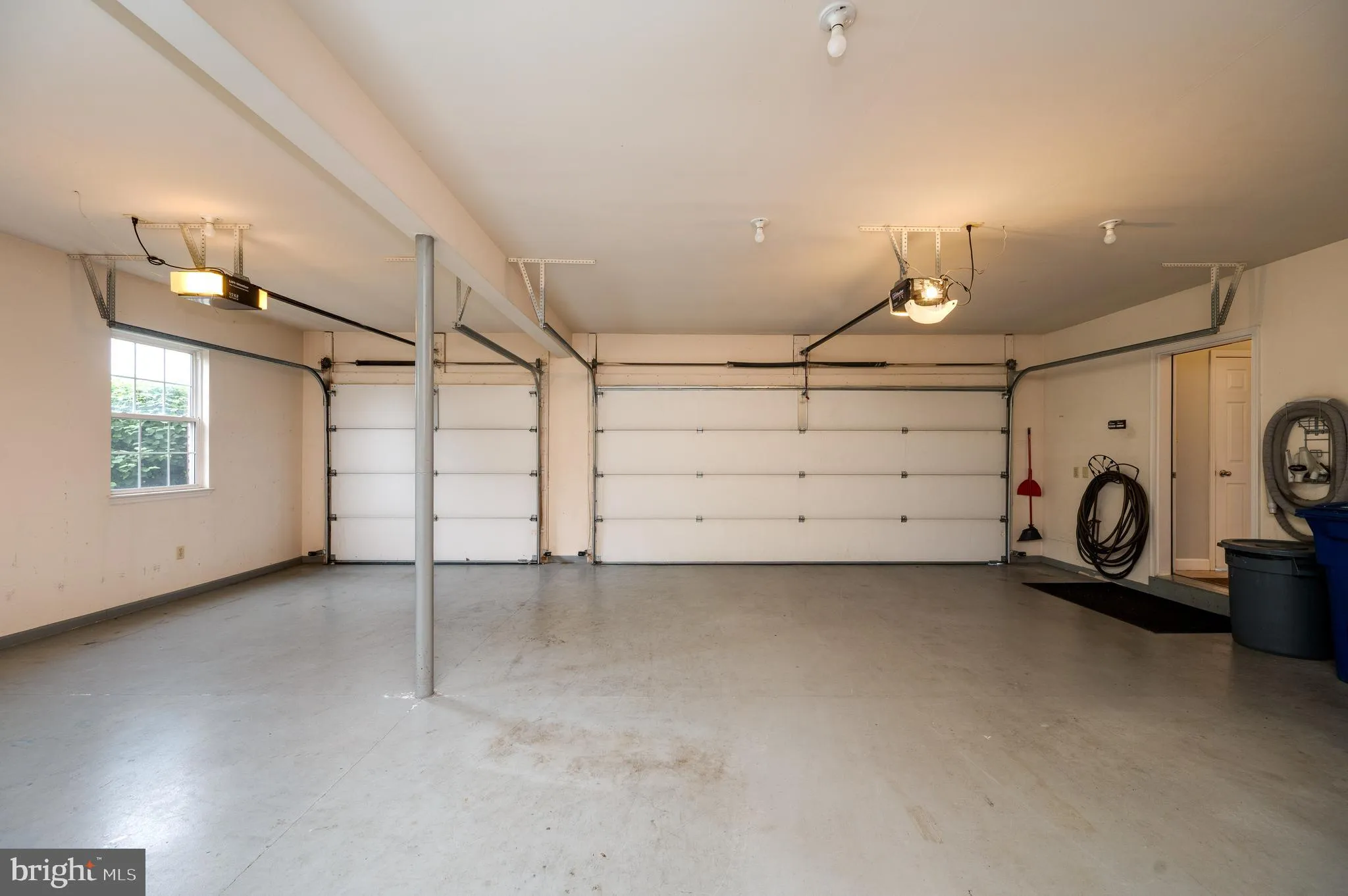 Leesport, Pennsylvania 19533, United States, 4 Bedrooms Bedrooms, ,4 BathroomsBathrooms,Residential,Pending,141546