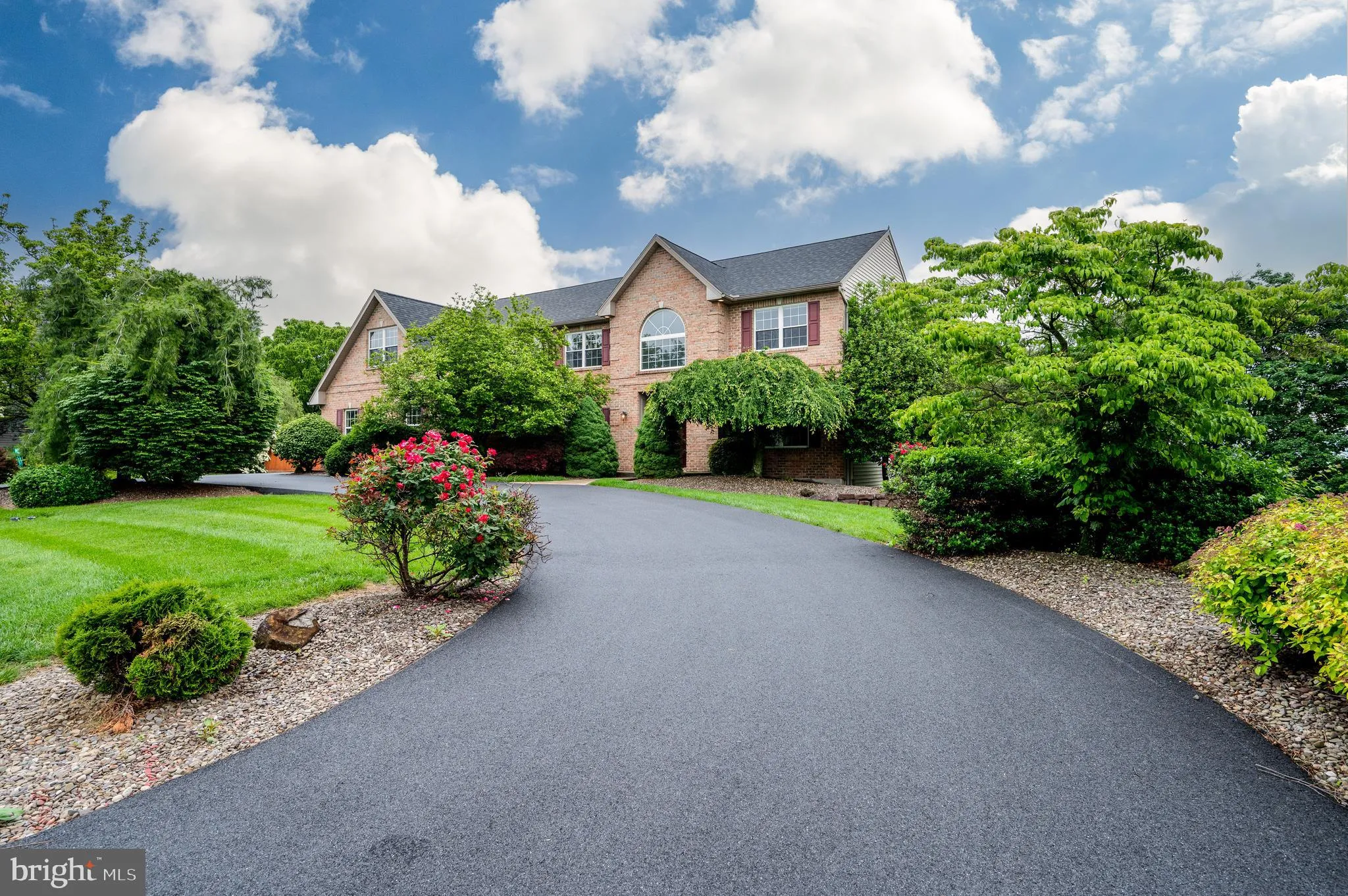 Leesport, Pennsylvania 19533, United States, 4 Bedrooms Bedrooms, ,4 BathroomsBathrooms,Residential,Pending,141546