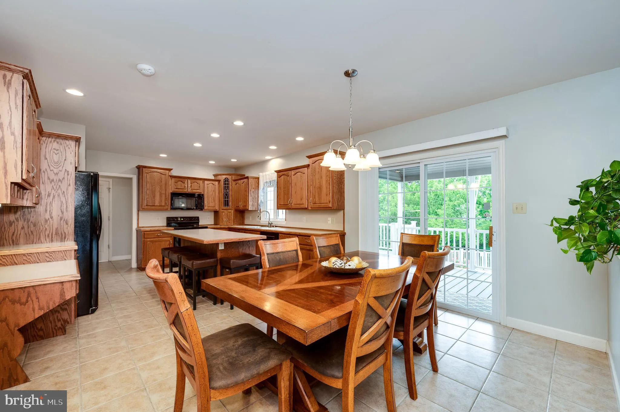 Leesport, Pennsylvania 19533, United States, 4 Bedrooms Bedrooms, ,4 BathroomsBathrooms,Residential,Pending,141546