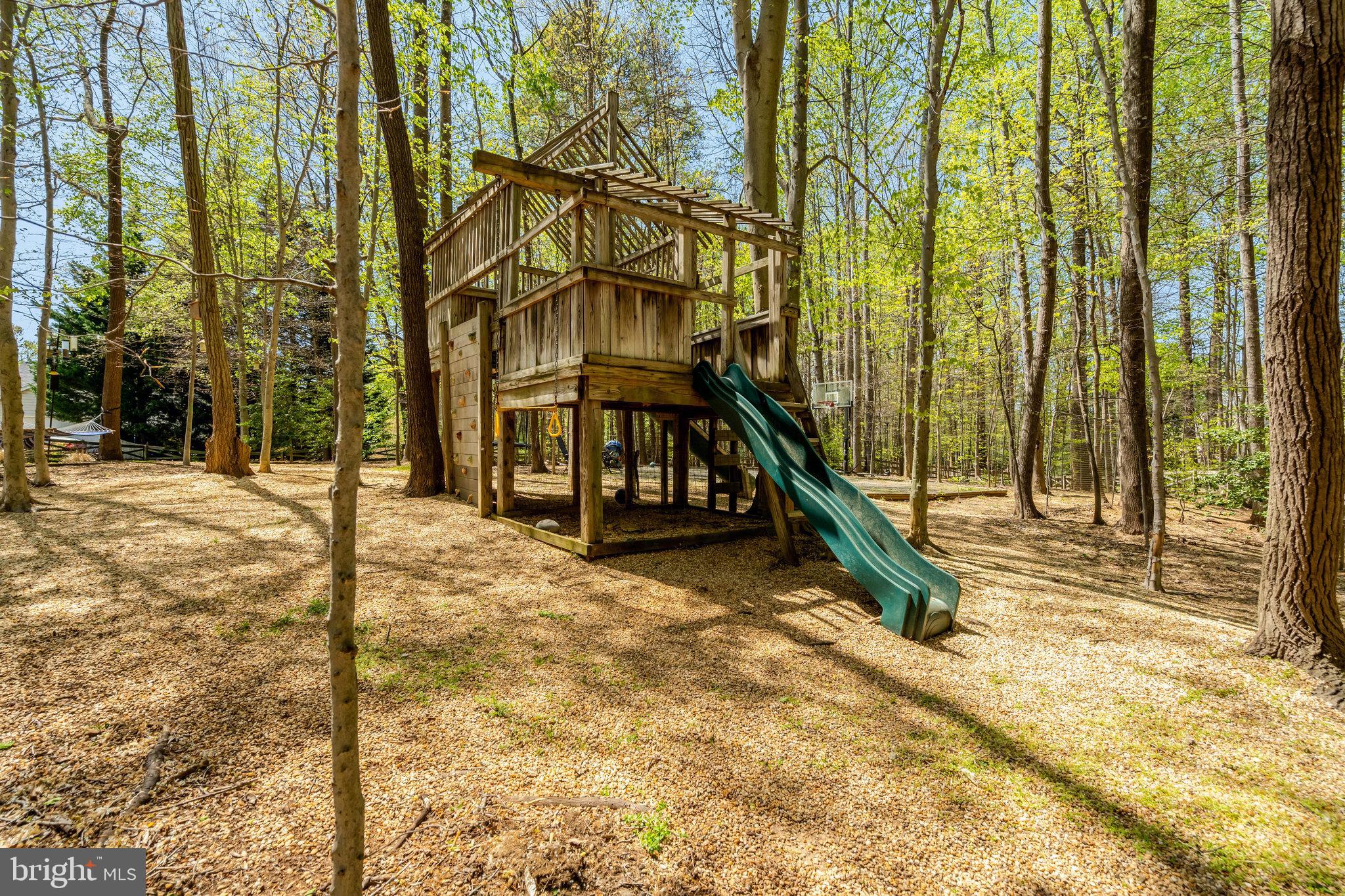 MEADOWBROOK WOODS - Residential