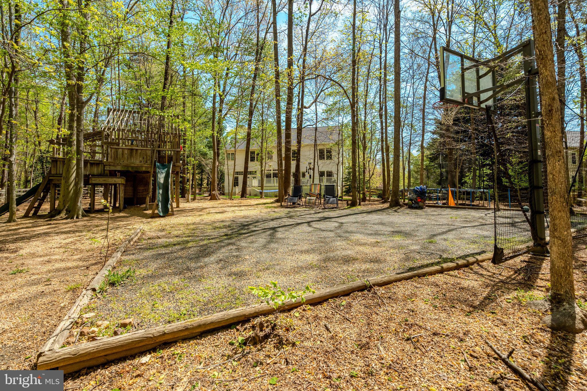 MEADOWBROOK WOODS - Residential