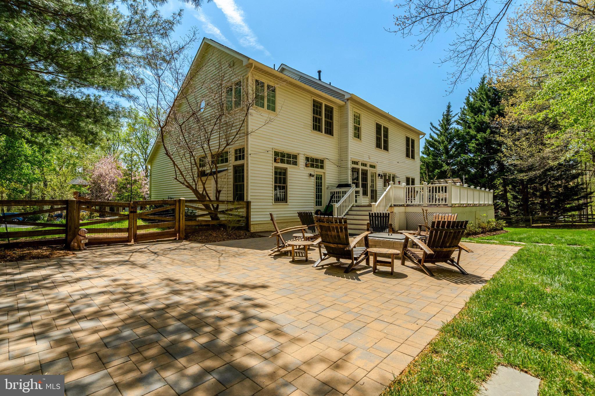 MEADOWBROOK WOODS - Residential