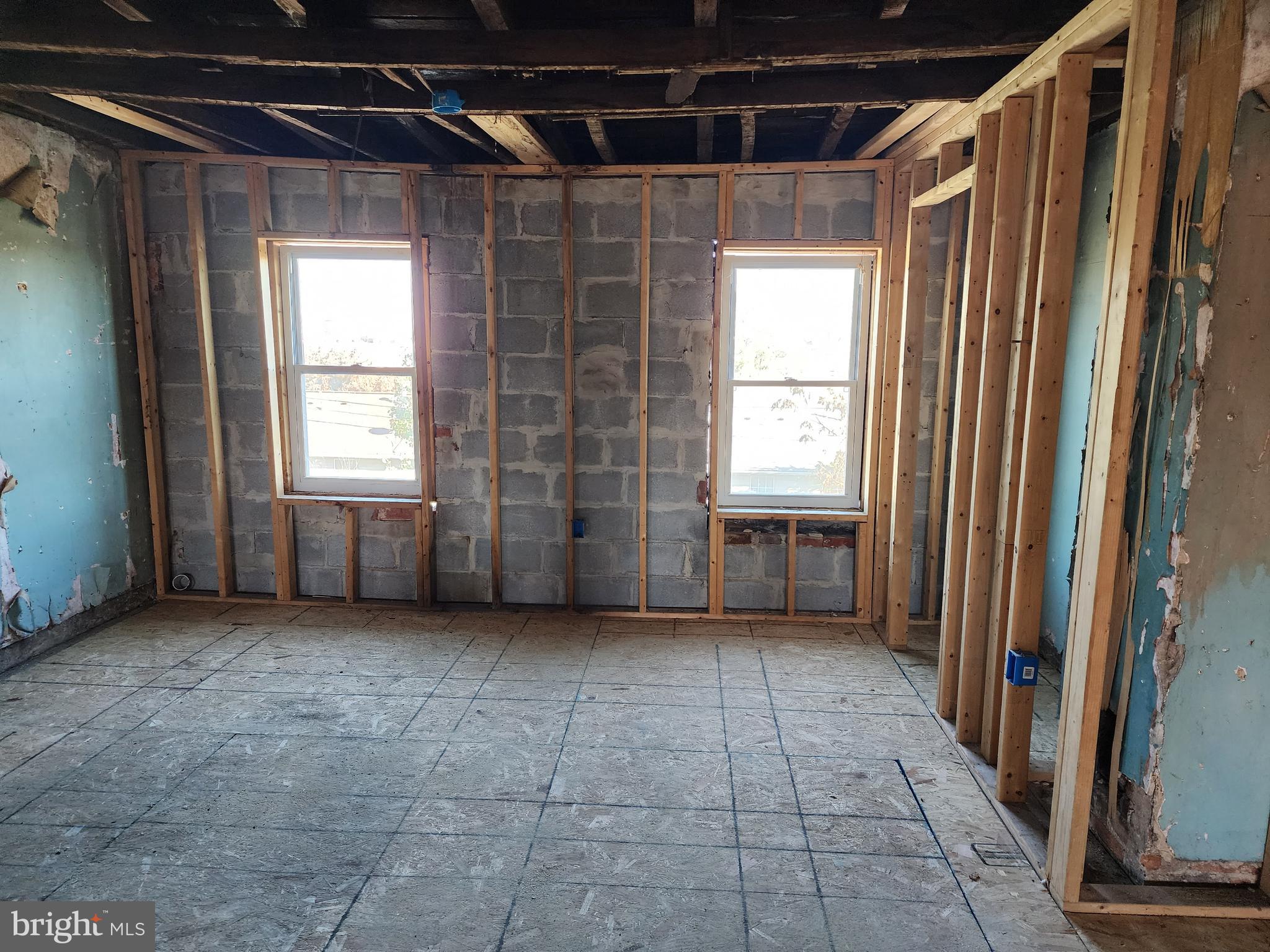 SANDTOWN-WINCHESTER - Residential