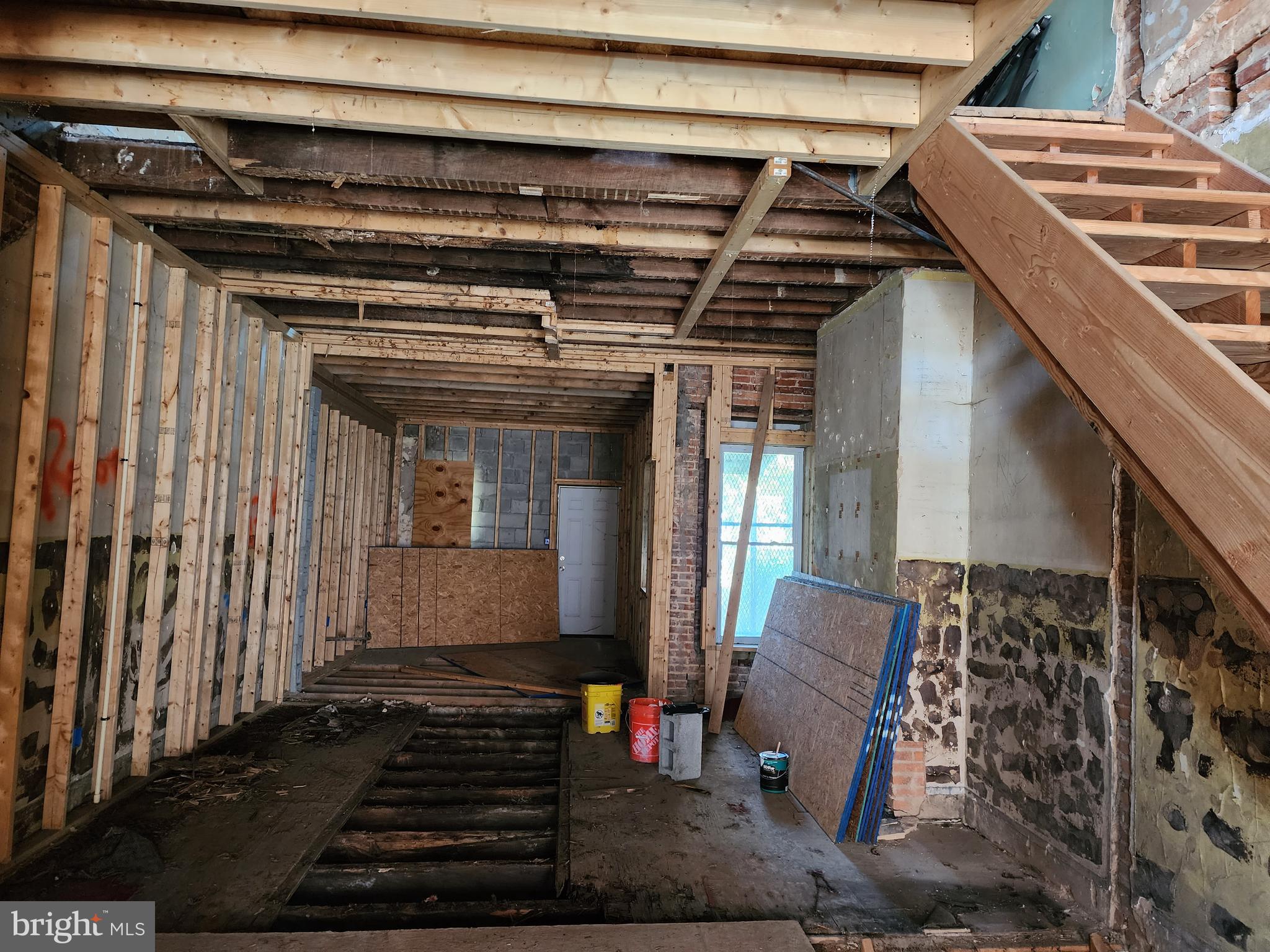 SANDTOWN-WINCHESTER - Residential