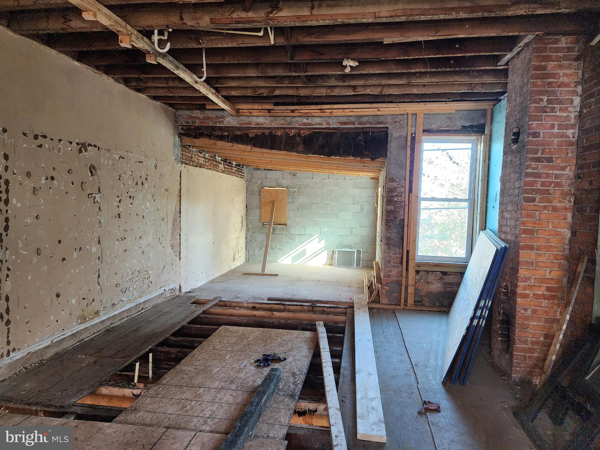 SANDTOWN-WINCHESTER - Residential