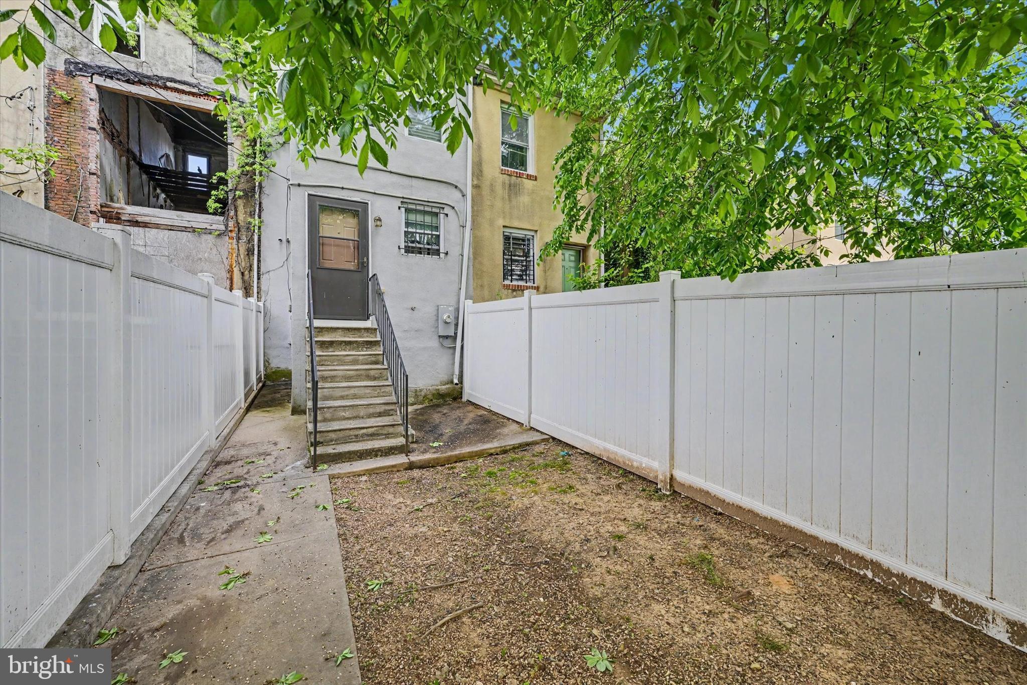 SANDTOWN-WINCHESTER - Residential