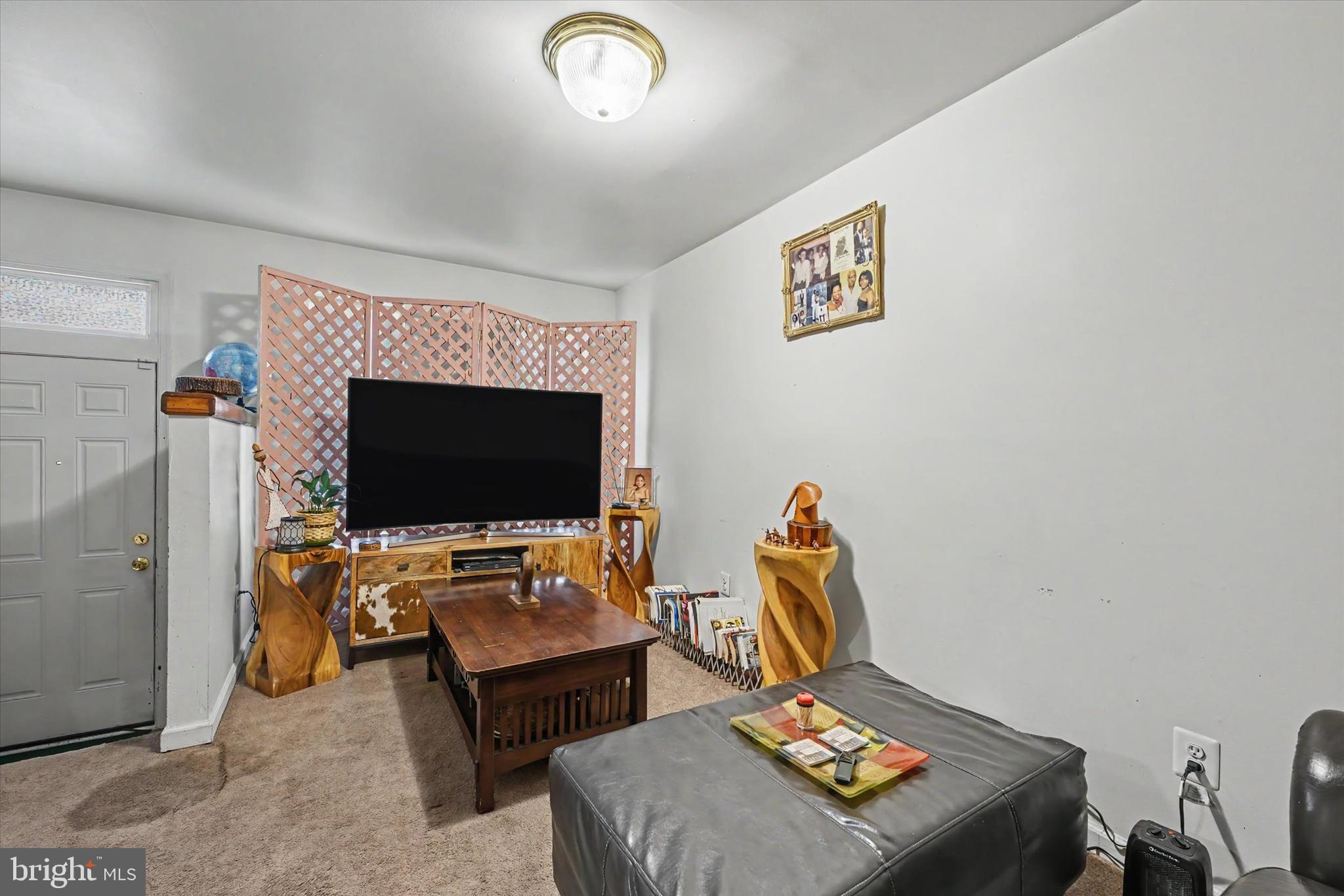 SANDTOWN-WINCHESTER - Residential