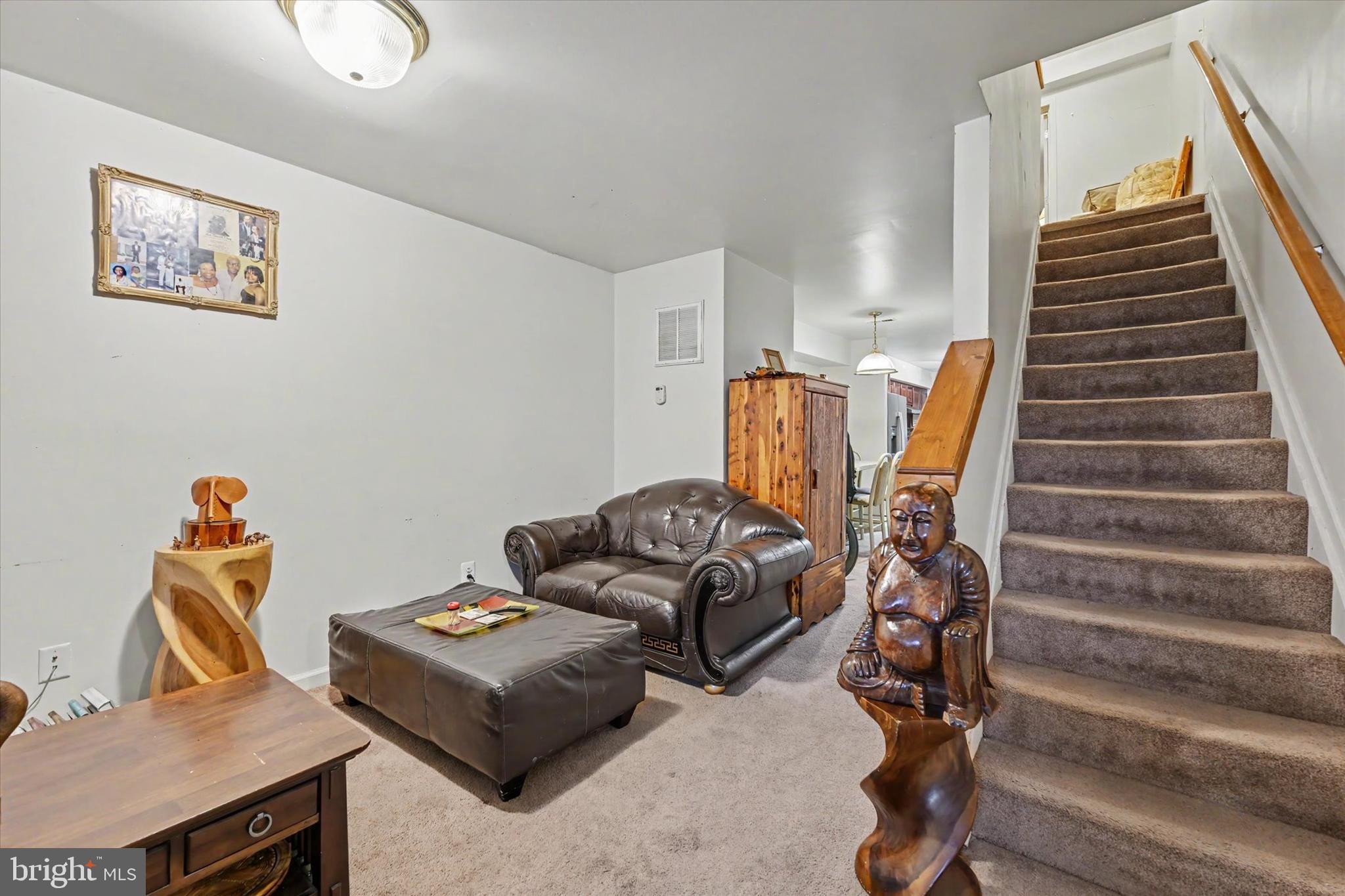 SANDTOWN-WINCHESTER - Residential