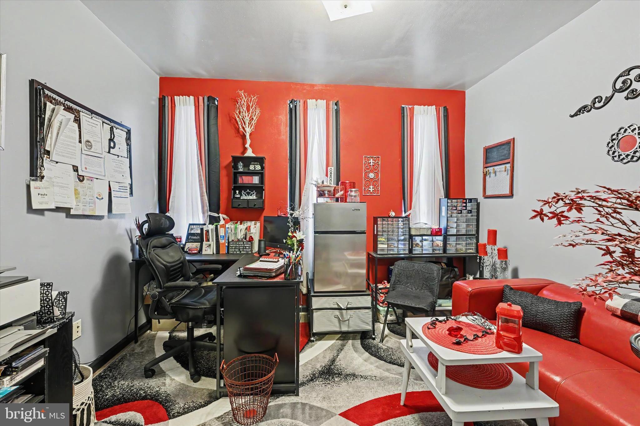 SANDTOWN-WINCHESTER - Residential