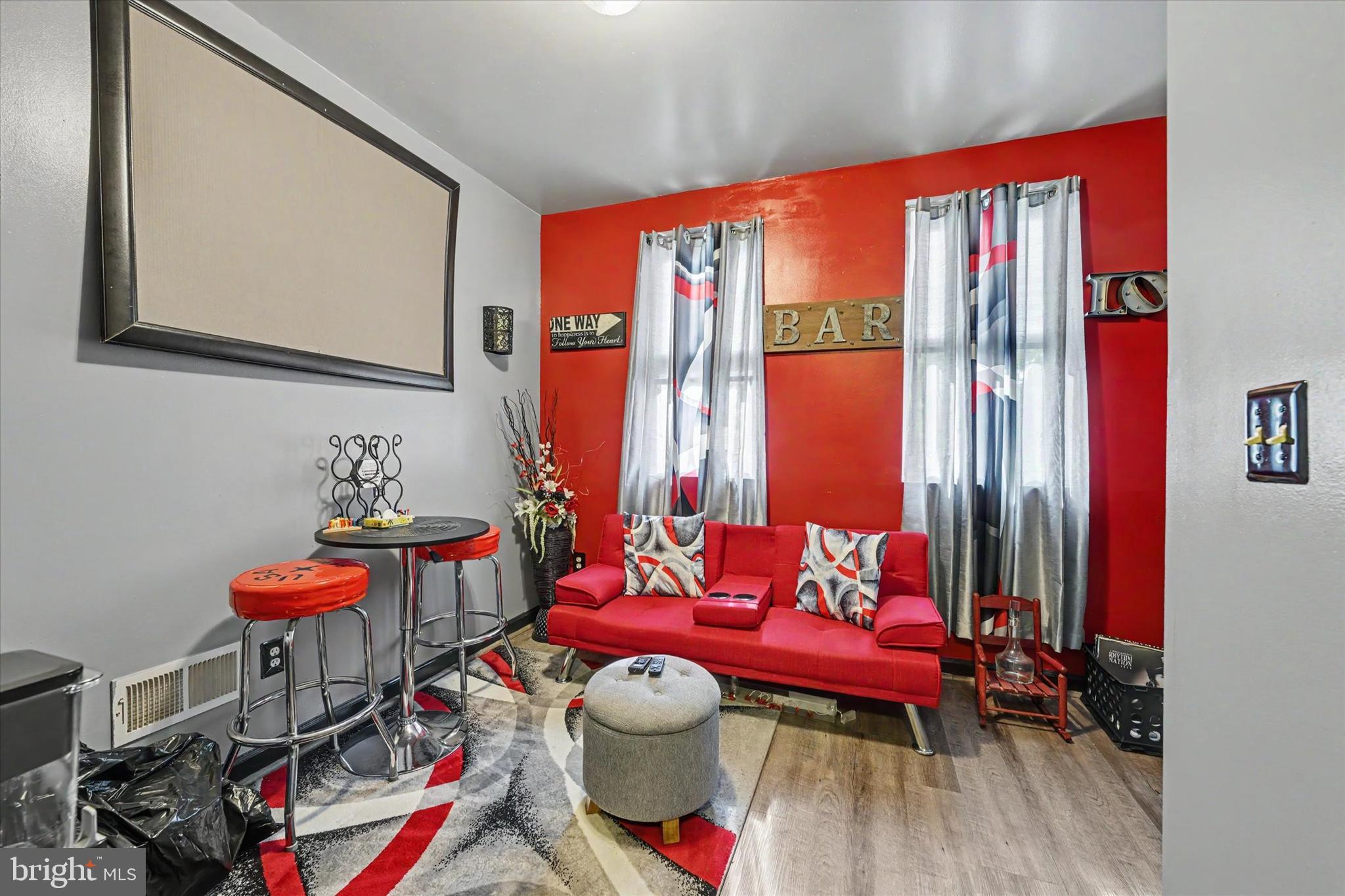 SANDTOWN-WINCHESTER - Residential