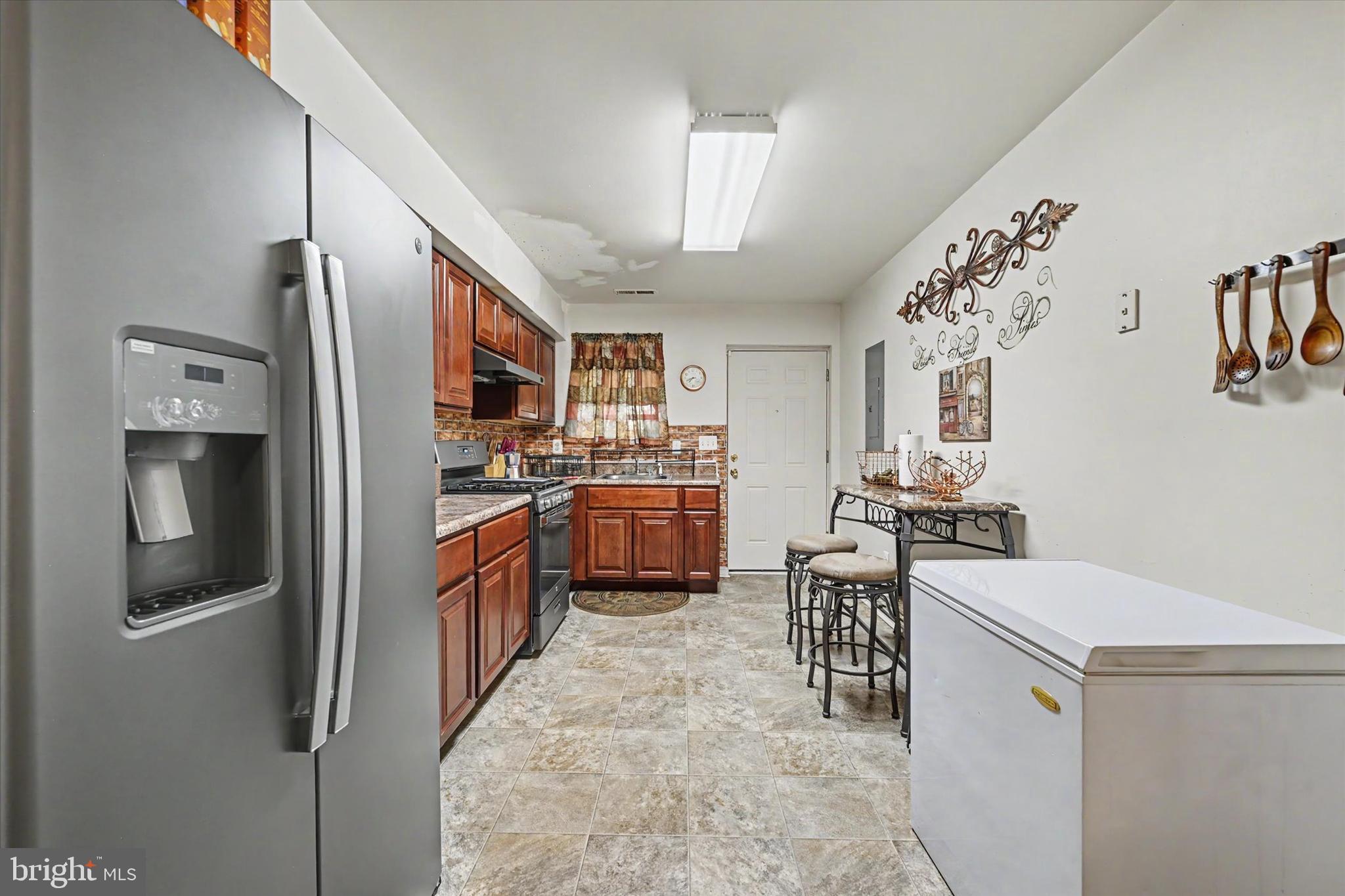 SANDTOWN-WINCHESTER - Residential