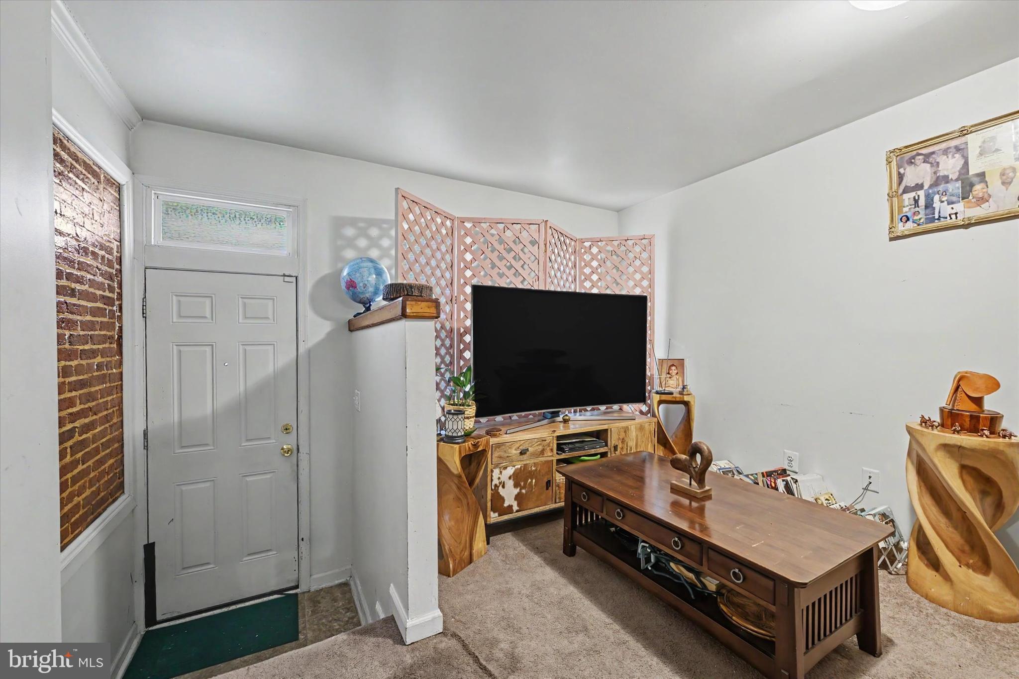 SANDTOWN-WINCHESTER - Residential