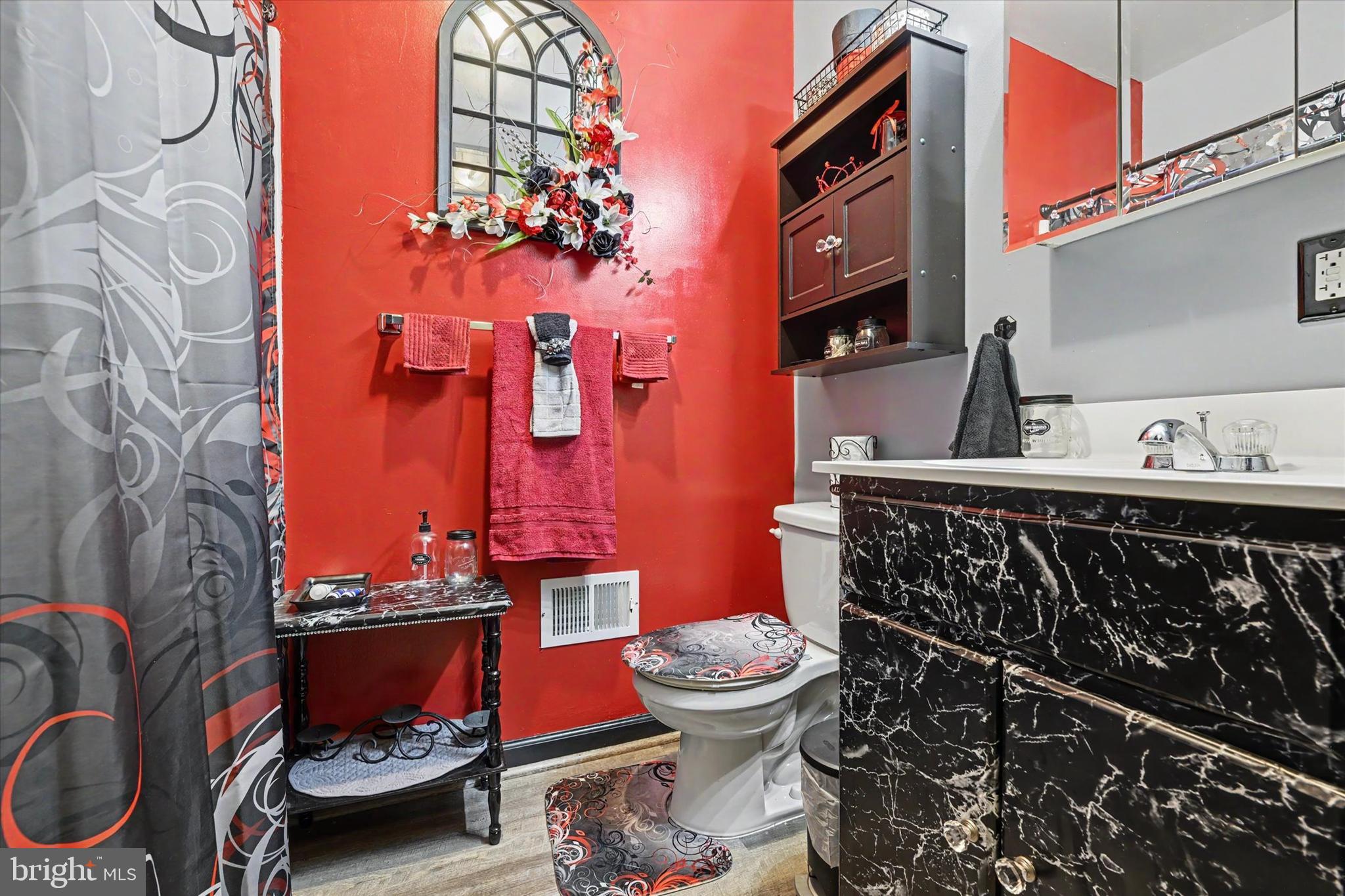 SANDTOWN-WINCHESTER - Residential