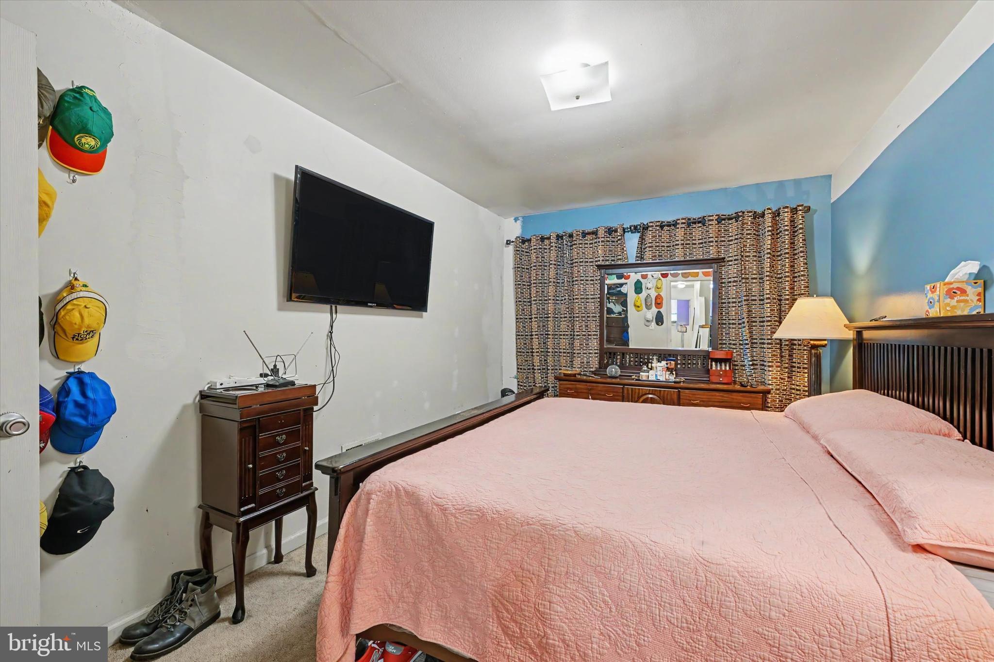 SANDTOWN-WINCHESTER - Residential