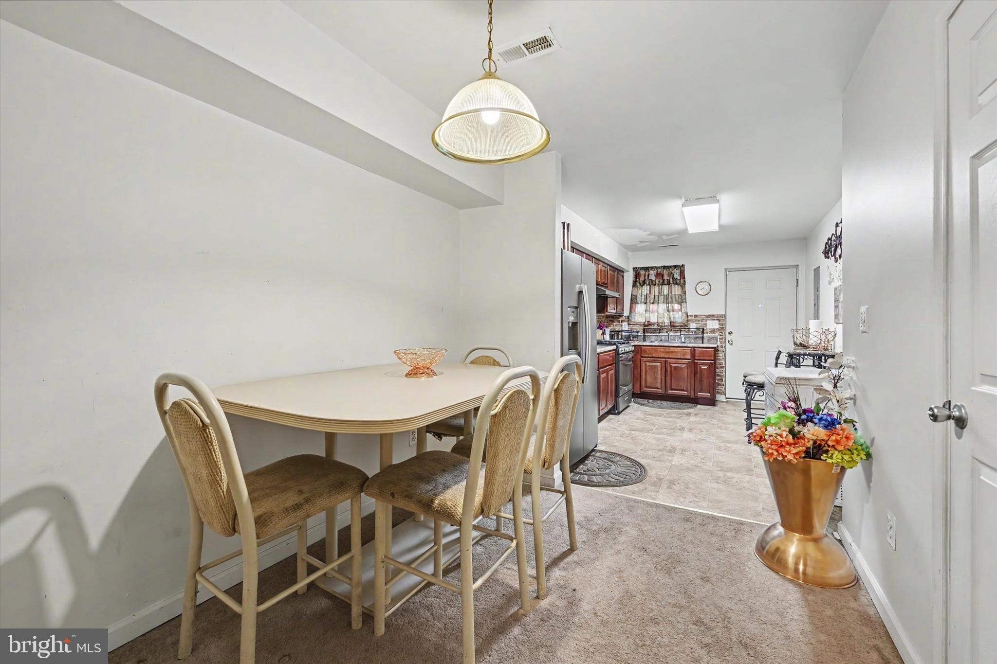 SANDTOWN-WINCHESTER - Residential