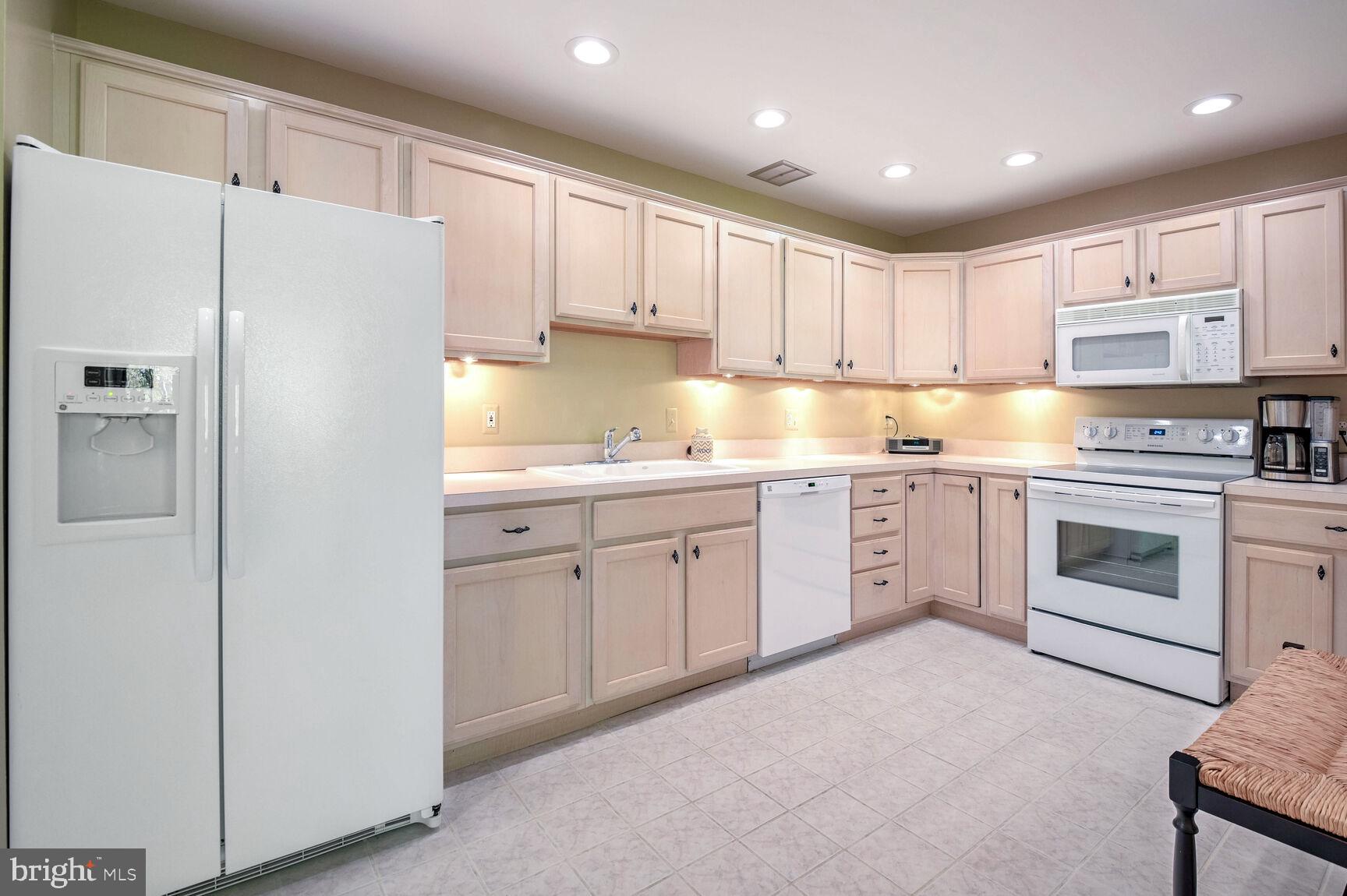 SUMNER VILLAGE - Residential