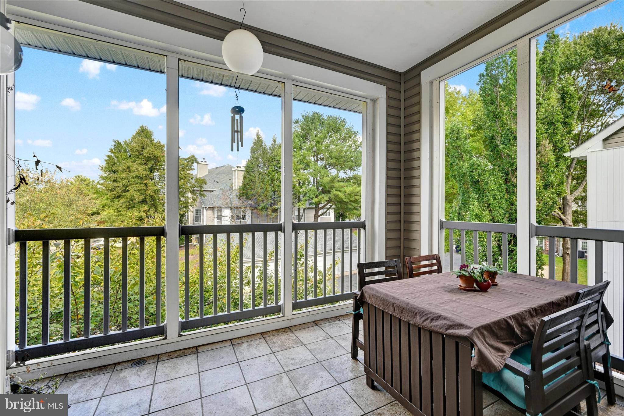 ENGLISH COUNTRY MANOR - Residential