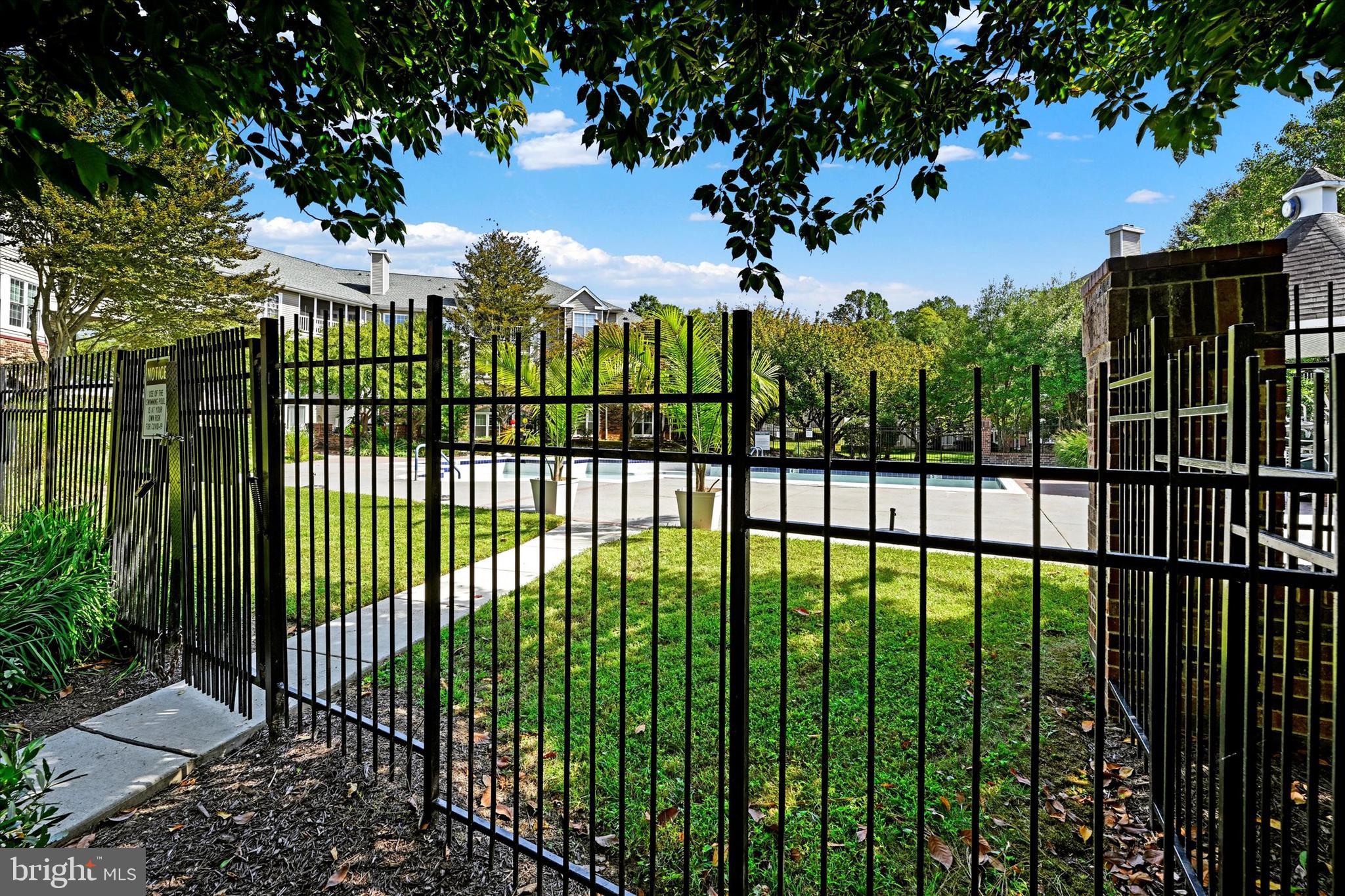 ENGLISH COUNTRY MANOR - Residential