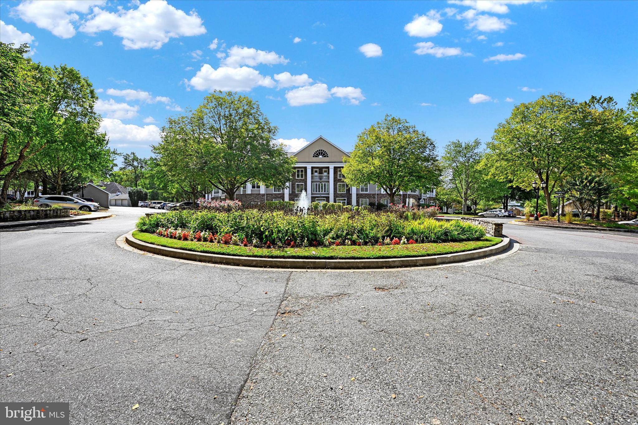 ENGLISH COUNTRY MANOR - Residential