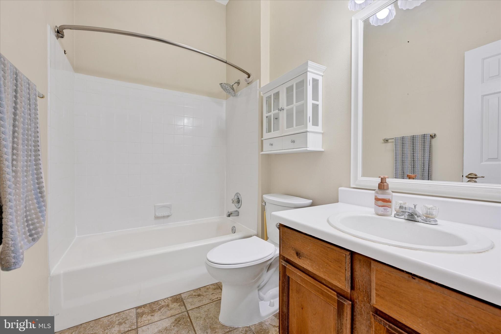 ENGLISH COUNTRY MANOR - Residential