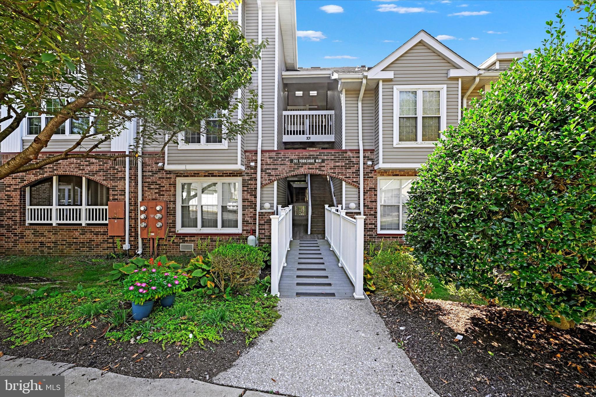 ENGLISH COUNTRY MANOR - Residential