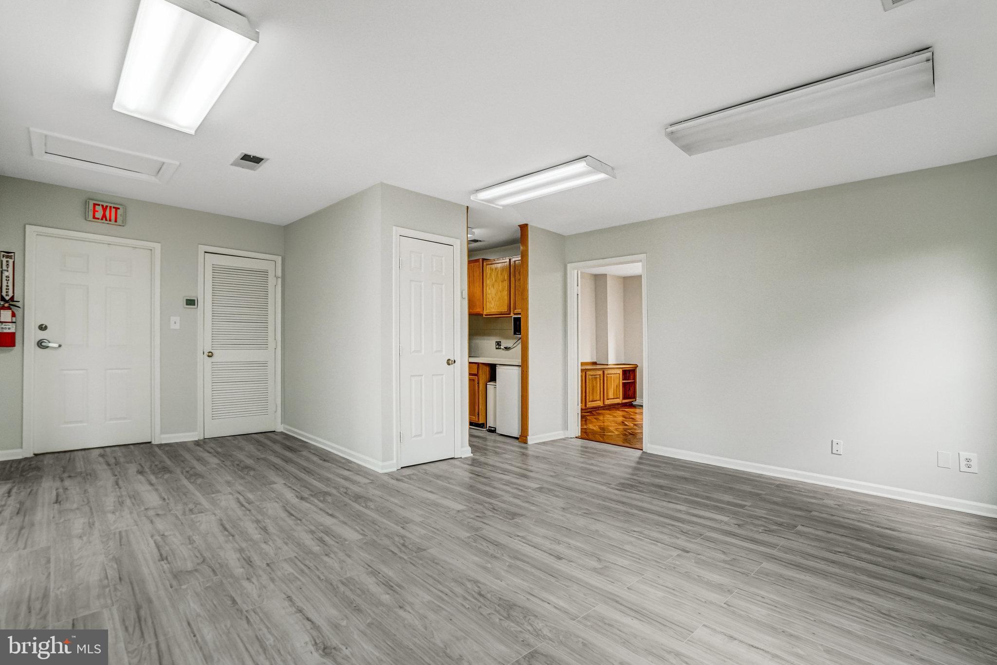 4324 EVERGREEN LANE B F2-2