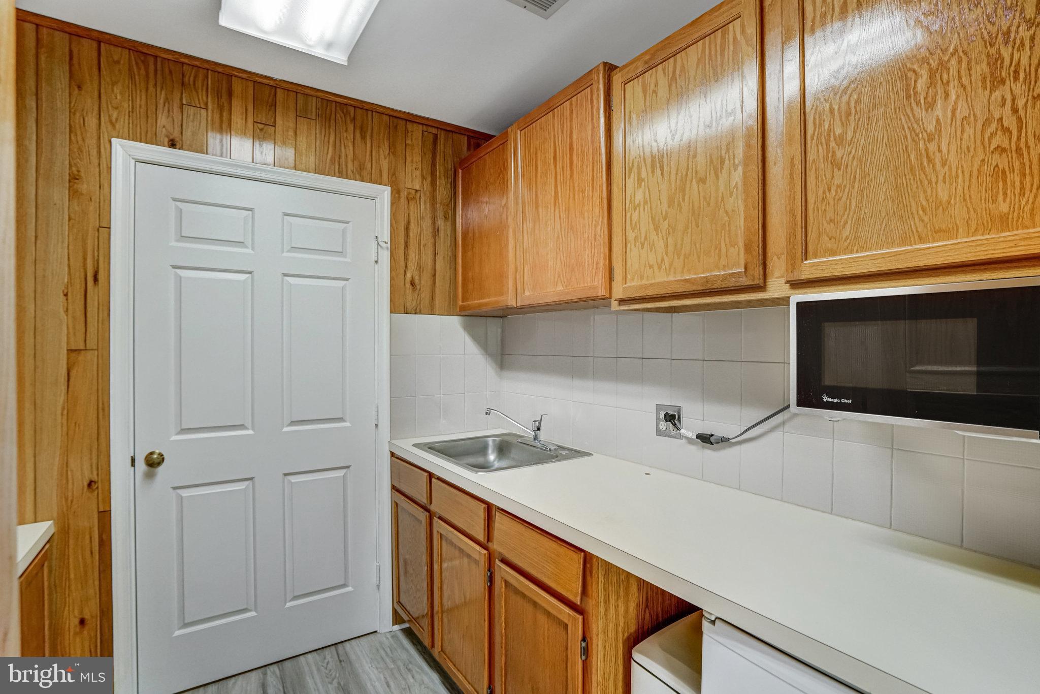 4324 EVERGREEN LANE B F2-2
