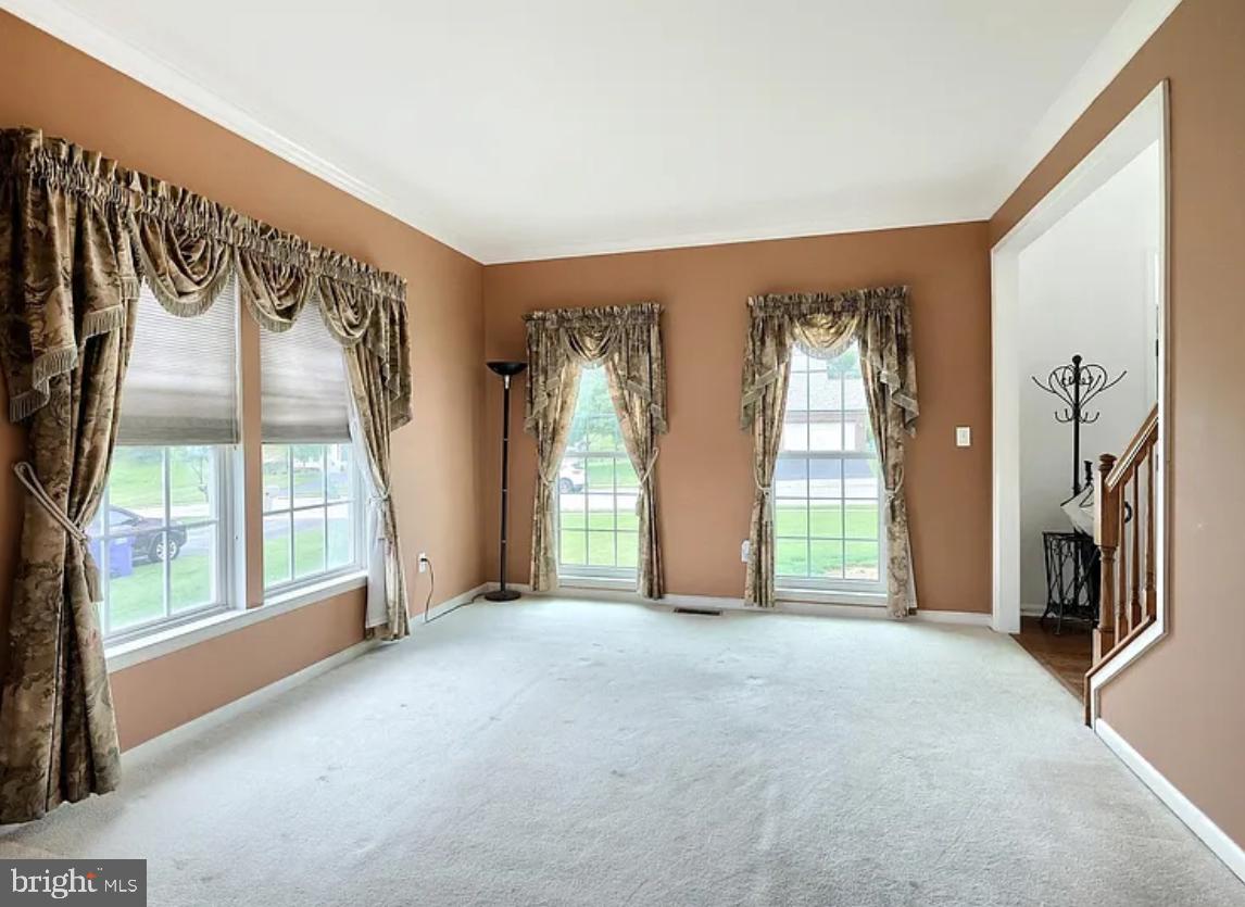24 LOUVAIN DRIVE