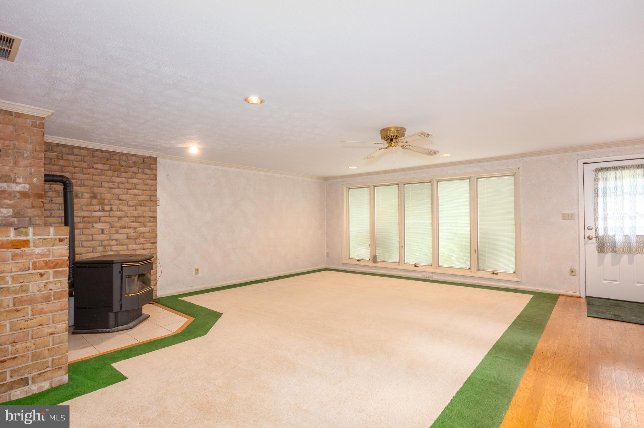 MONTFORD GLEN - Residential