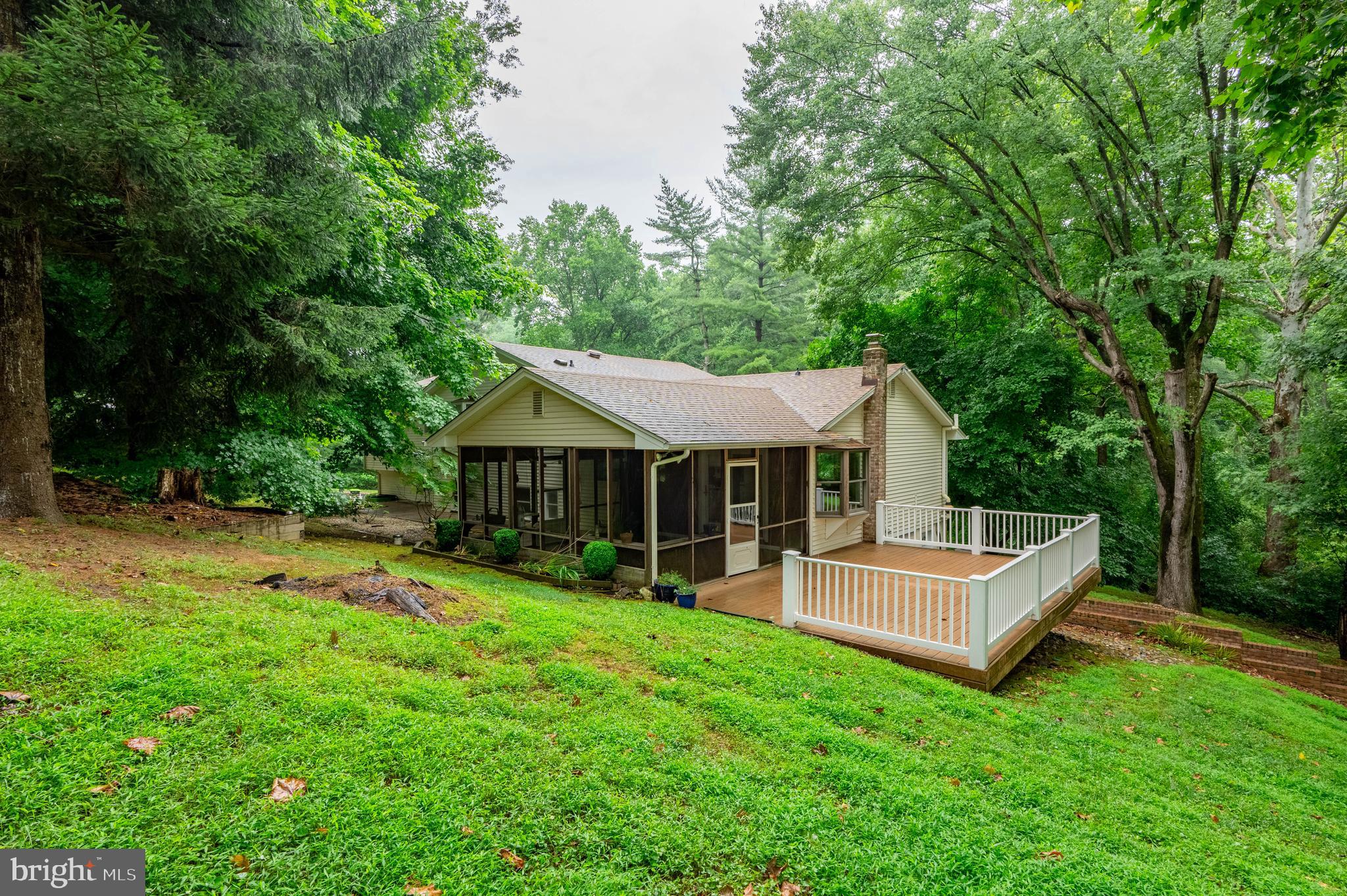 MONTFORD GLEN - Residential