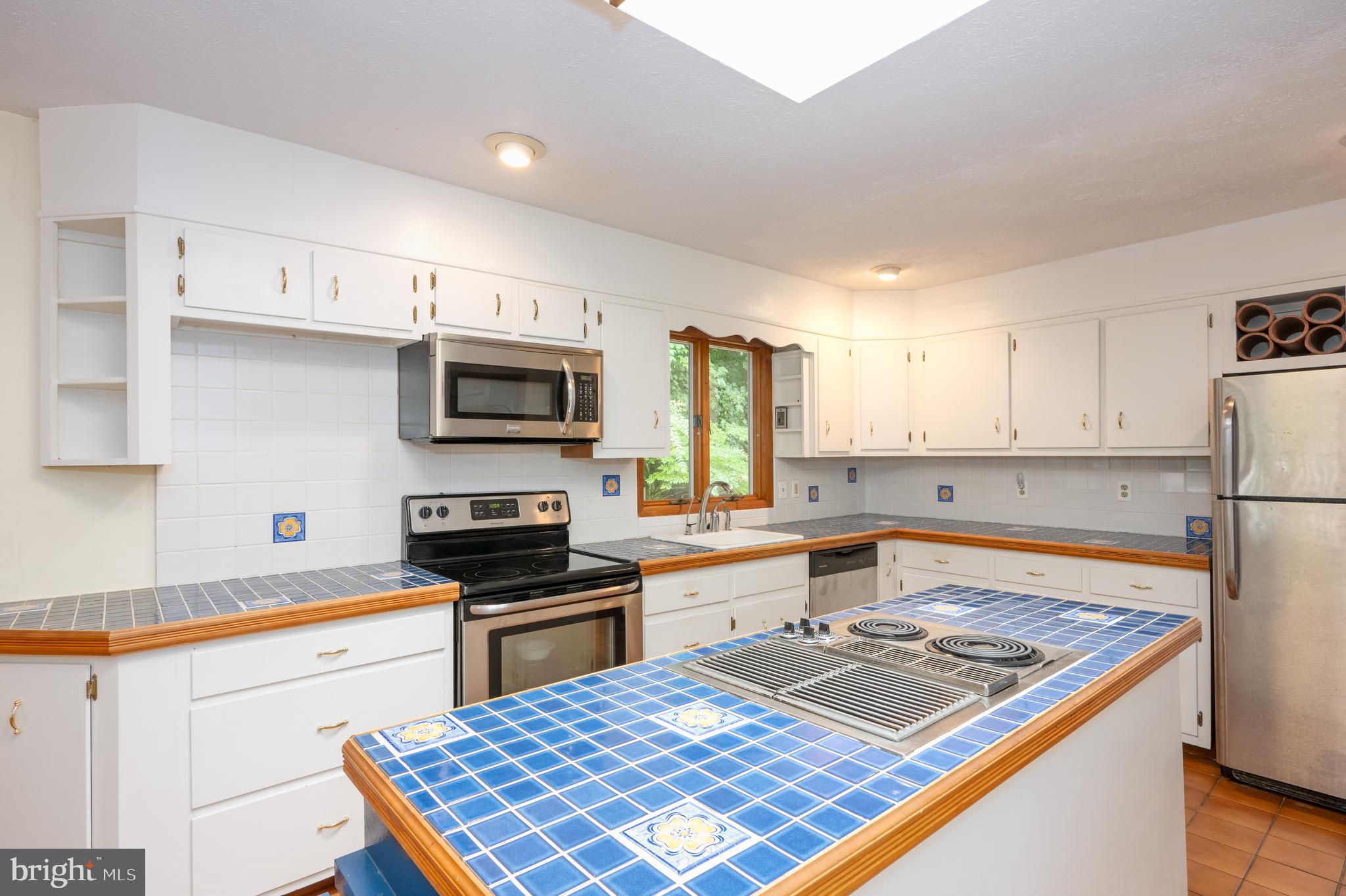 MONTFORD GLEN - Residential