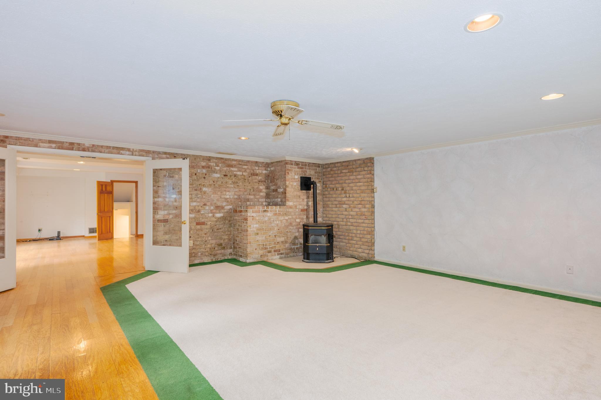 MONTFORD GLEN - Residential