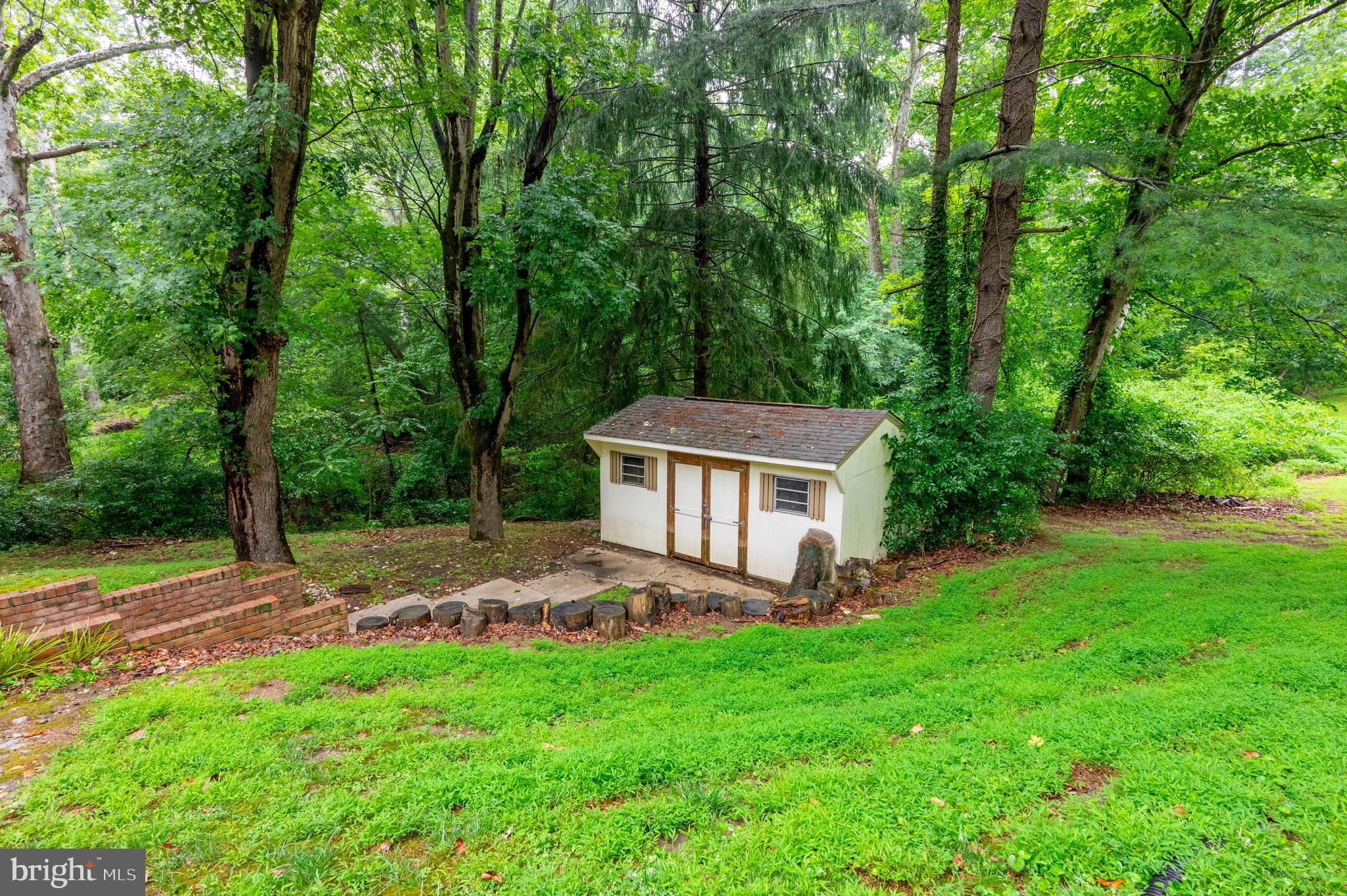 MONTFORD GLEN - Residential