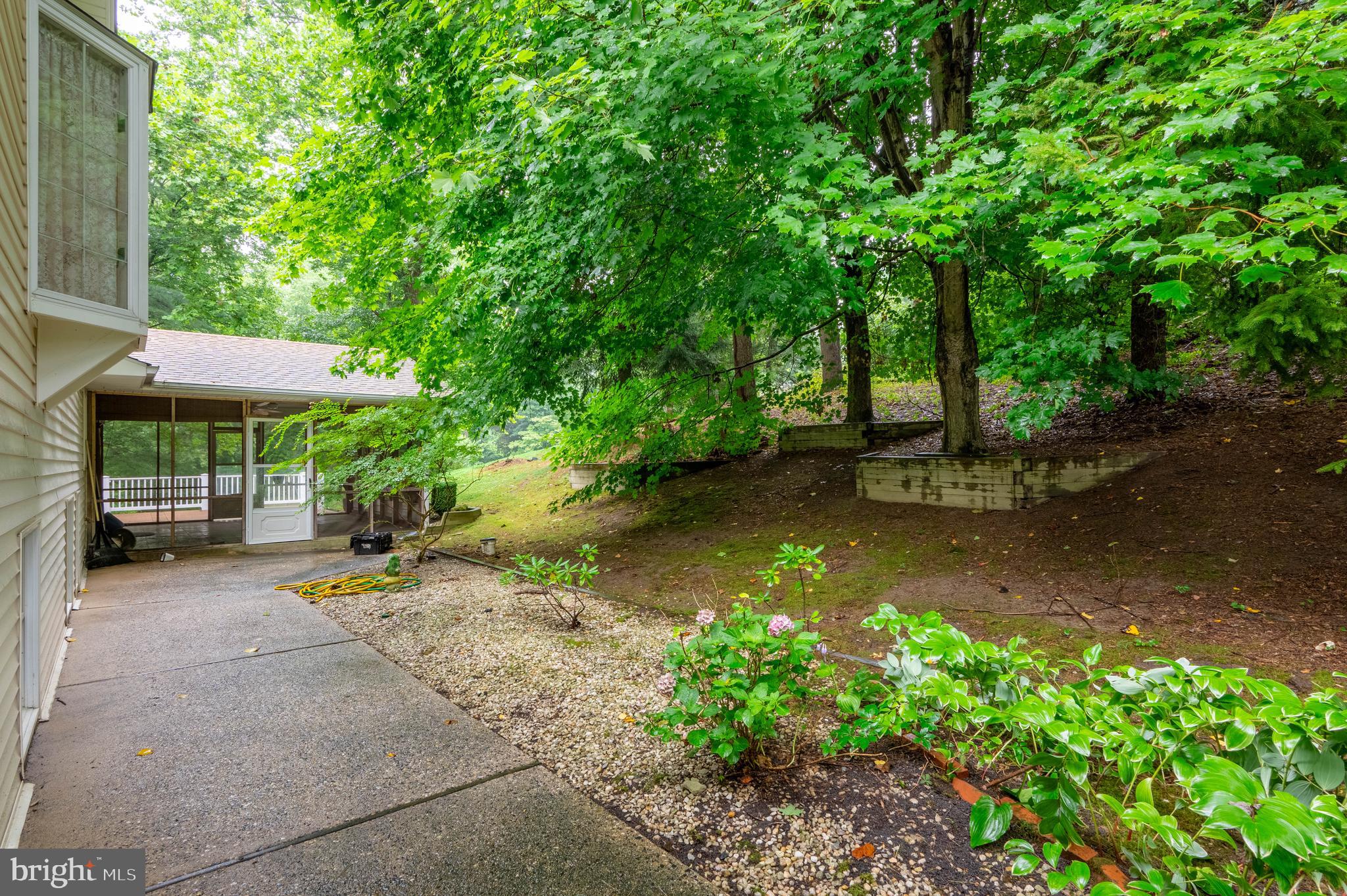 MONTFORD GLEN - Residential