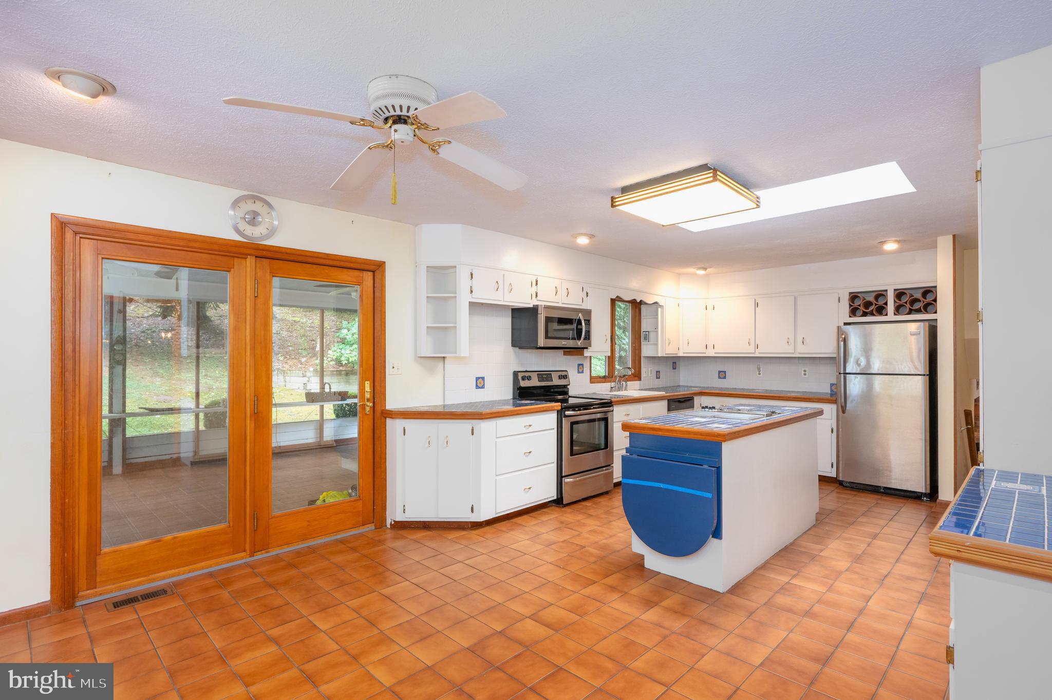 MONTFORD GLEN - Residential