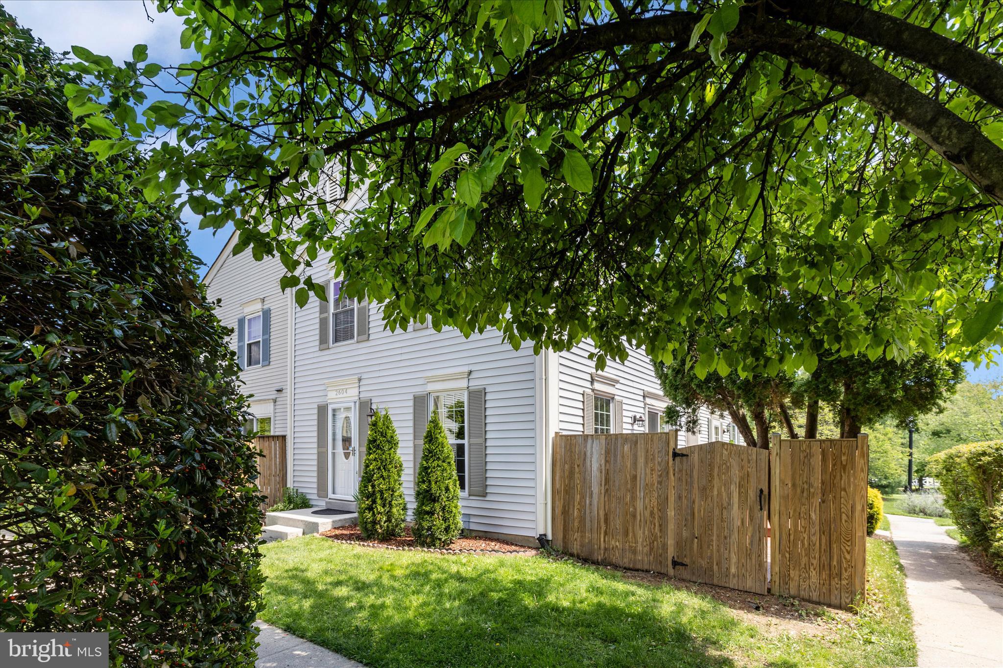 LONGMEAD - Residential