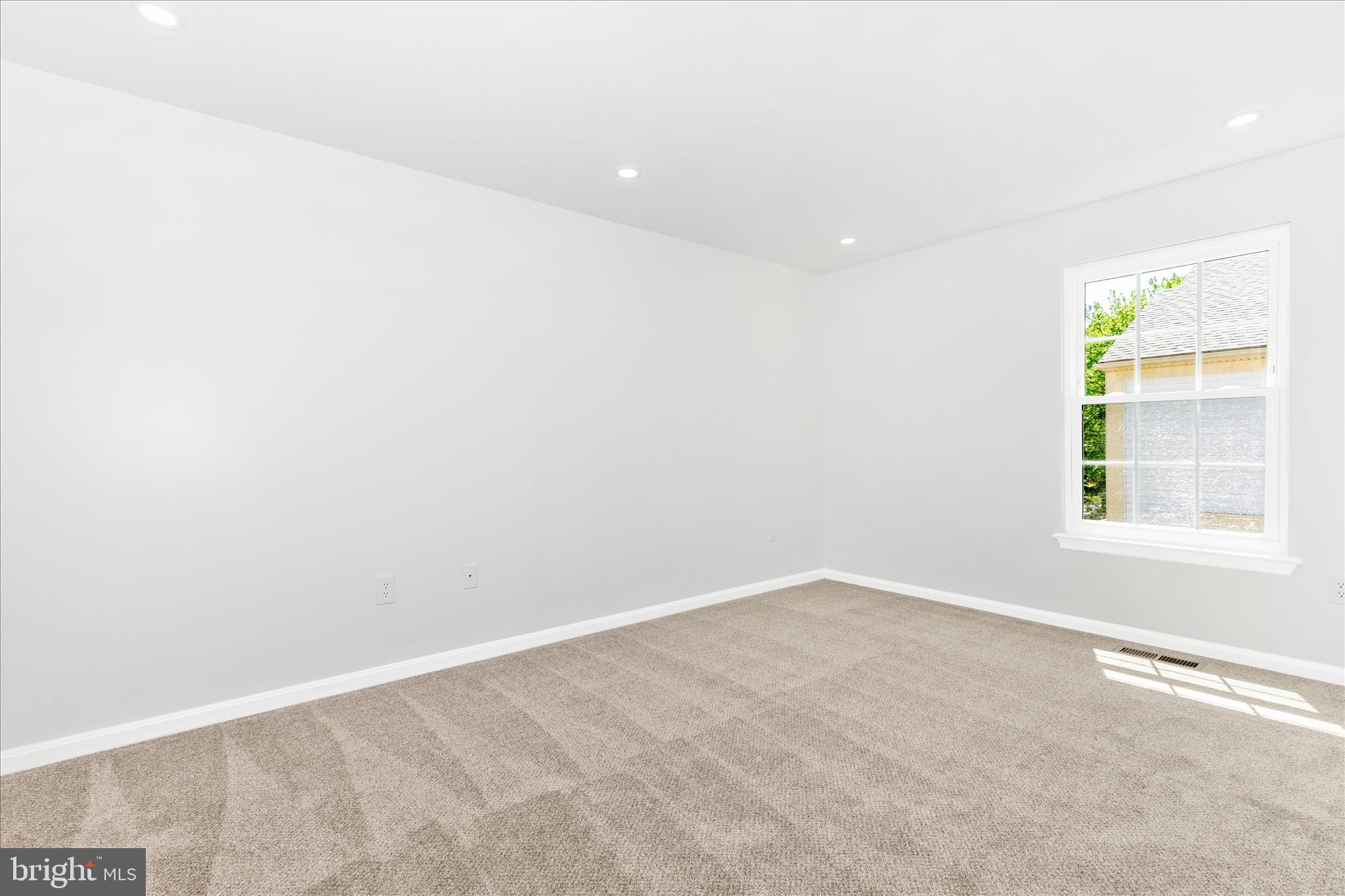 LONGMEAD - Residential