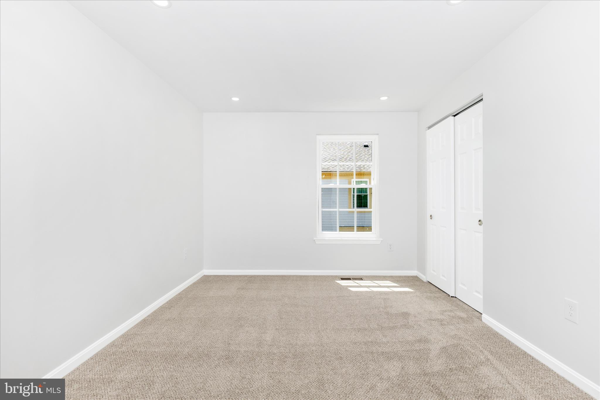 LONGMEAD - Residential