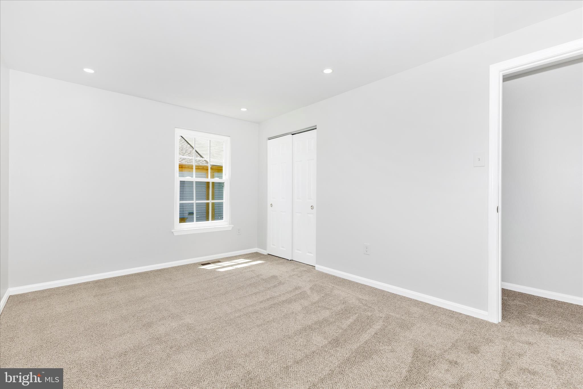LONGMEAD - Residential