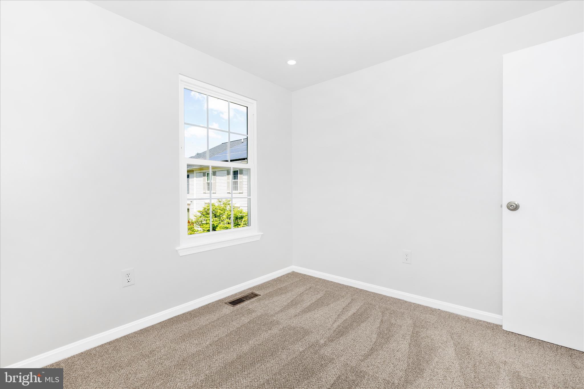 LONGMEAD - Residential
