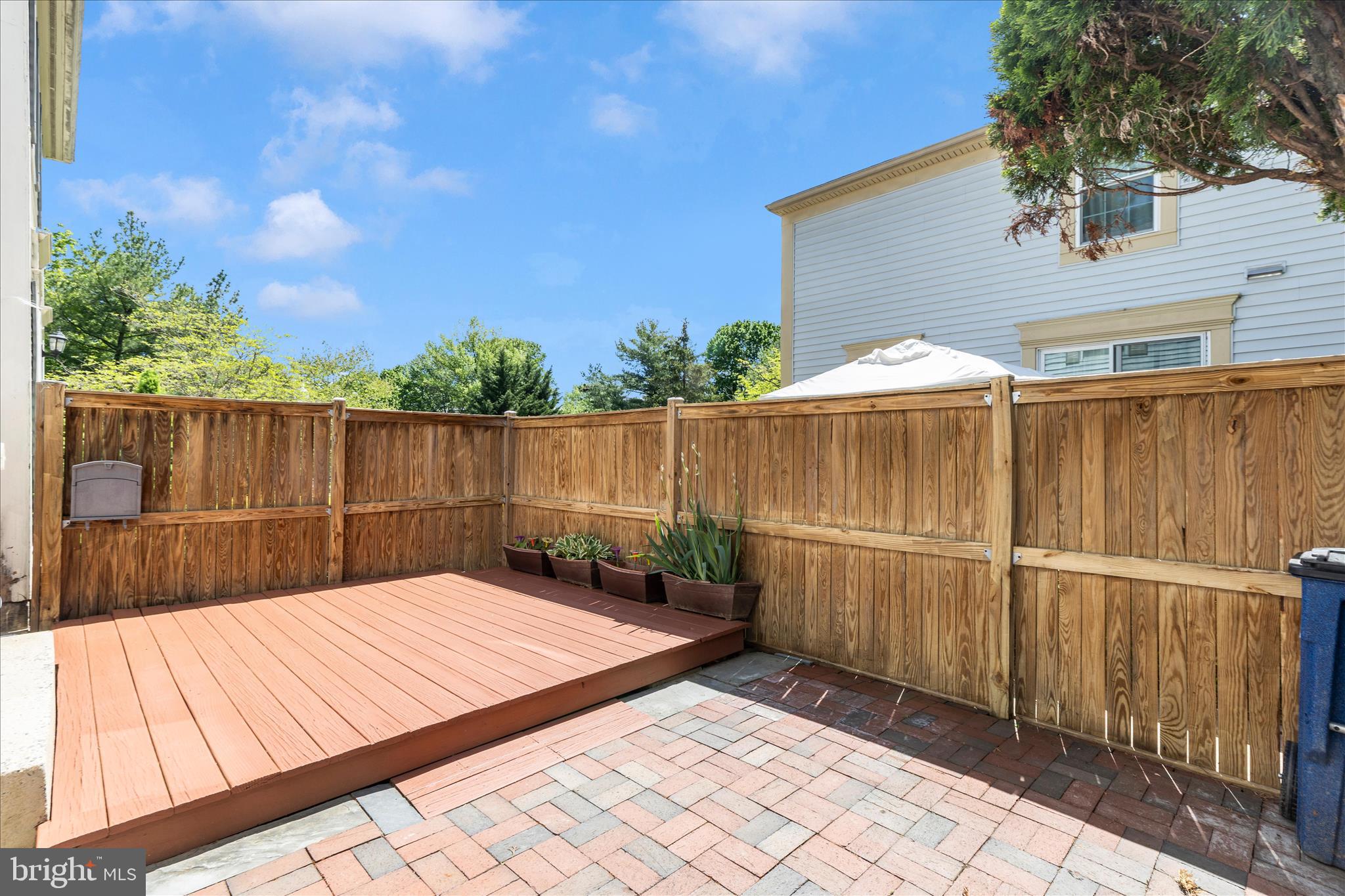 LONGMEAD - Residential