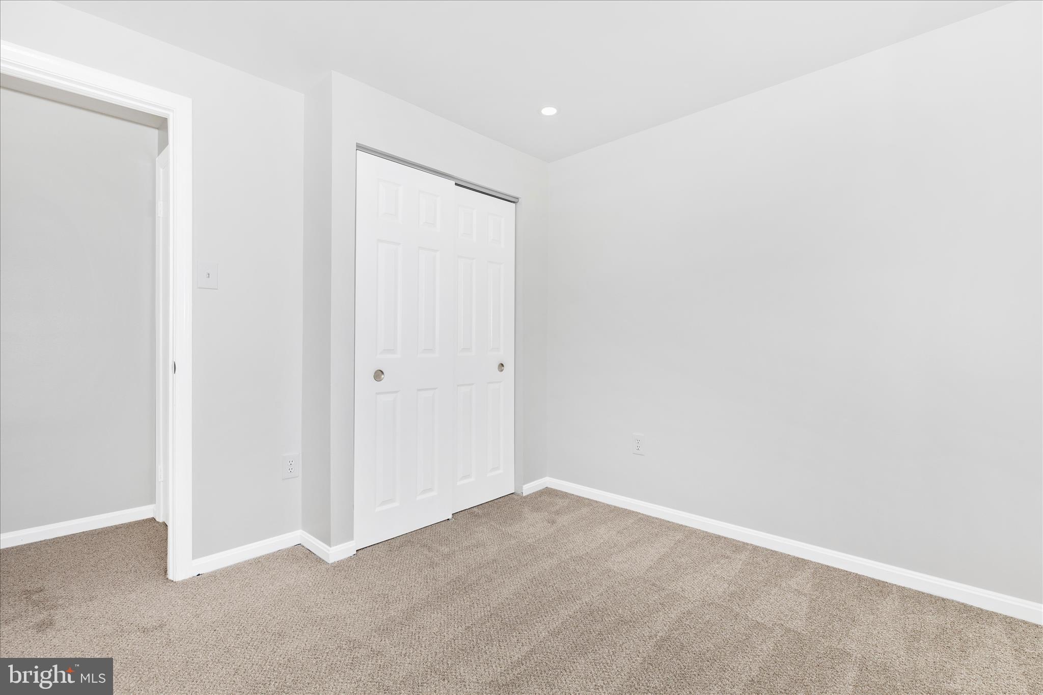 LONGMEAD - Residential