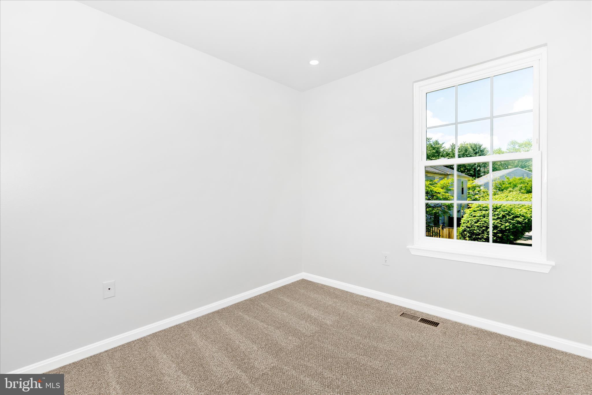 LONGMEAD - Residential