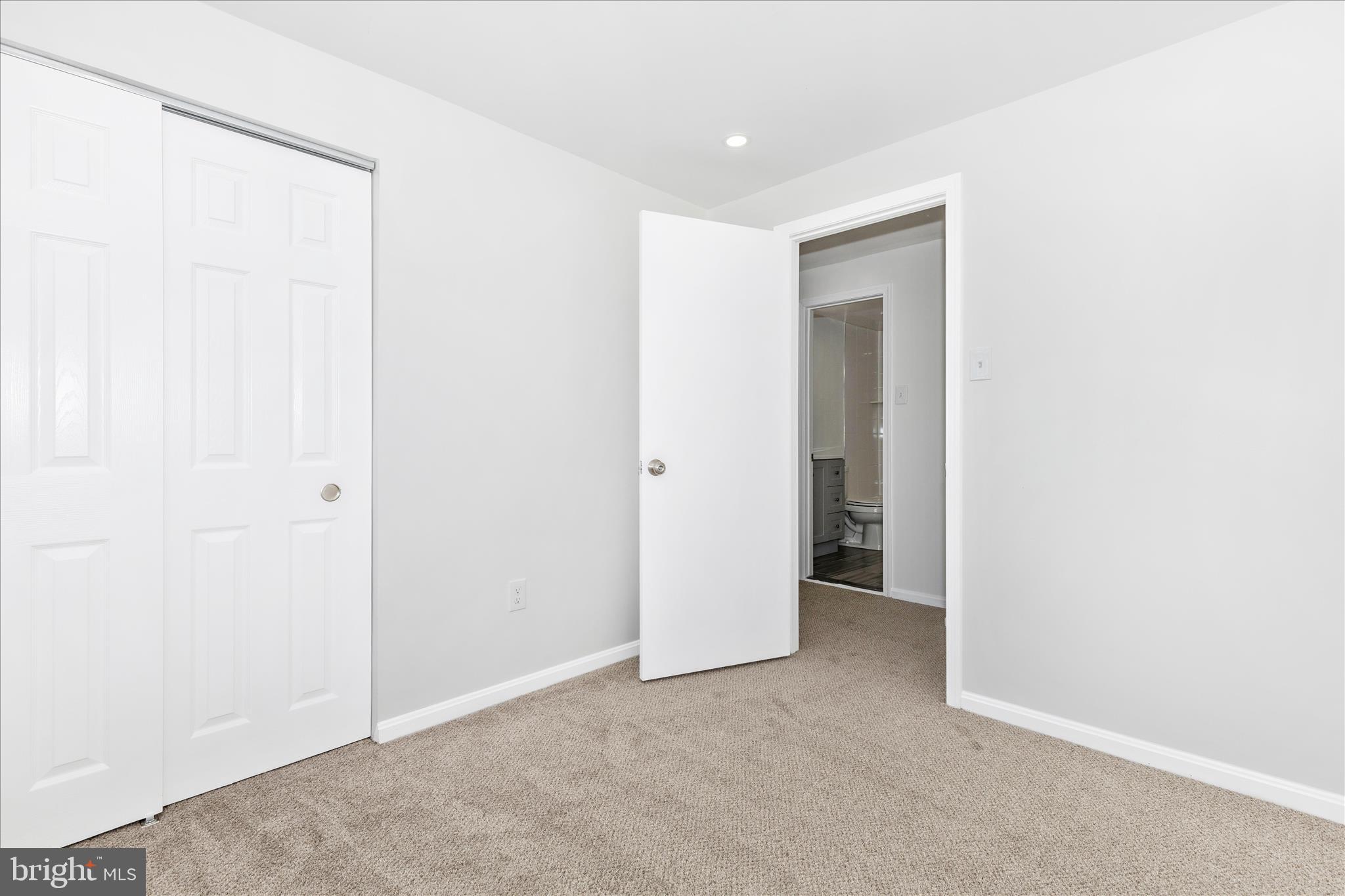 LONGMEAD - Residential