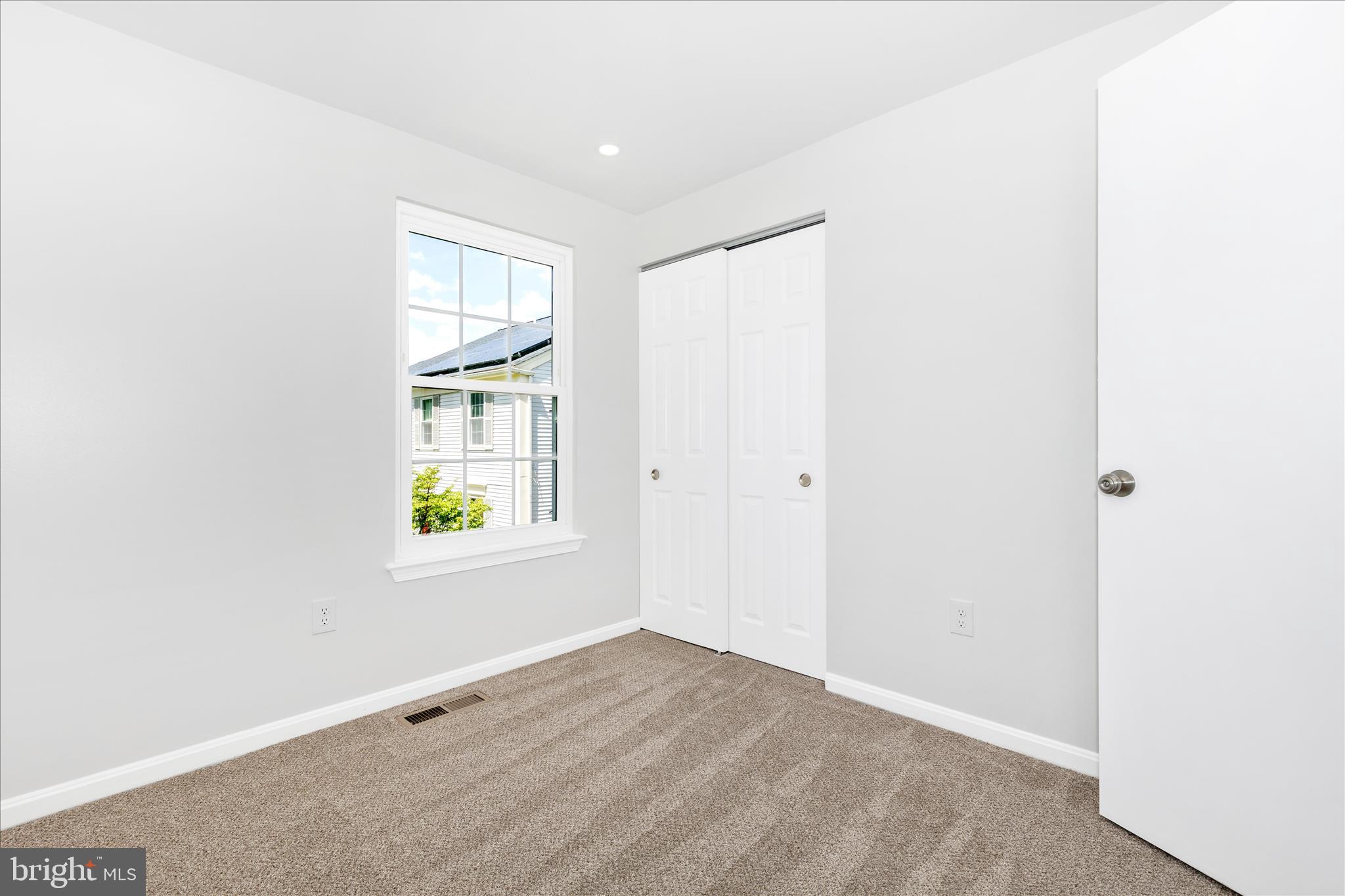 LONGMEAD - Residential